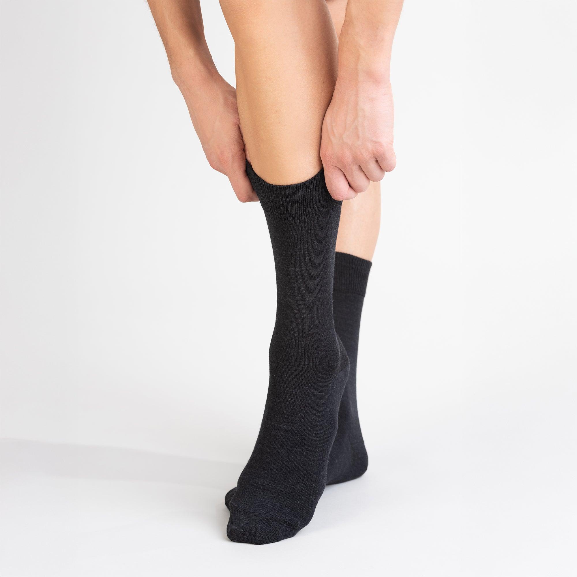 TOM FYFE Merino Business Socken in Anthrazit, Seitenansicht