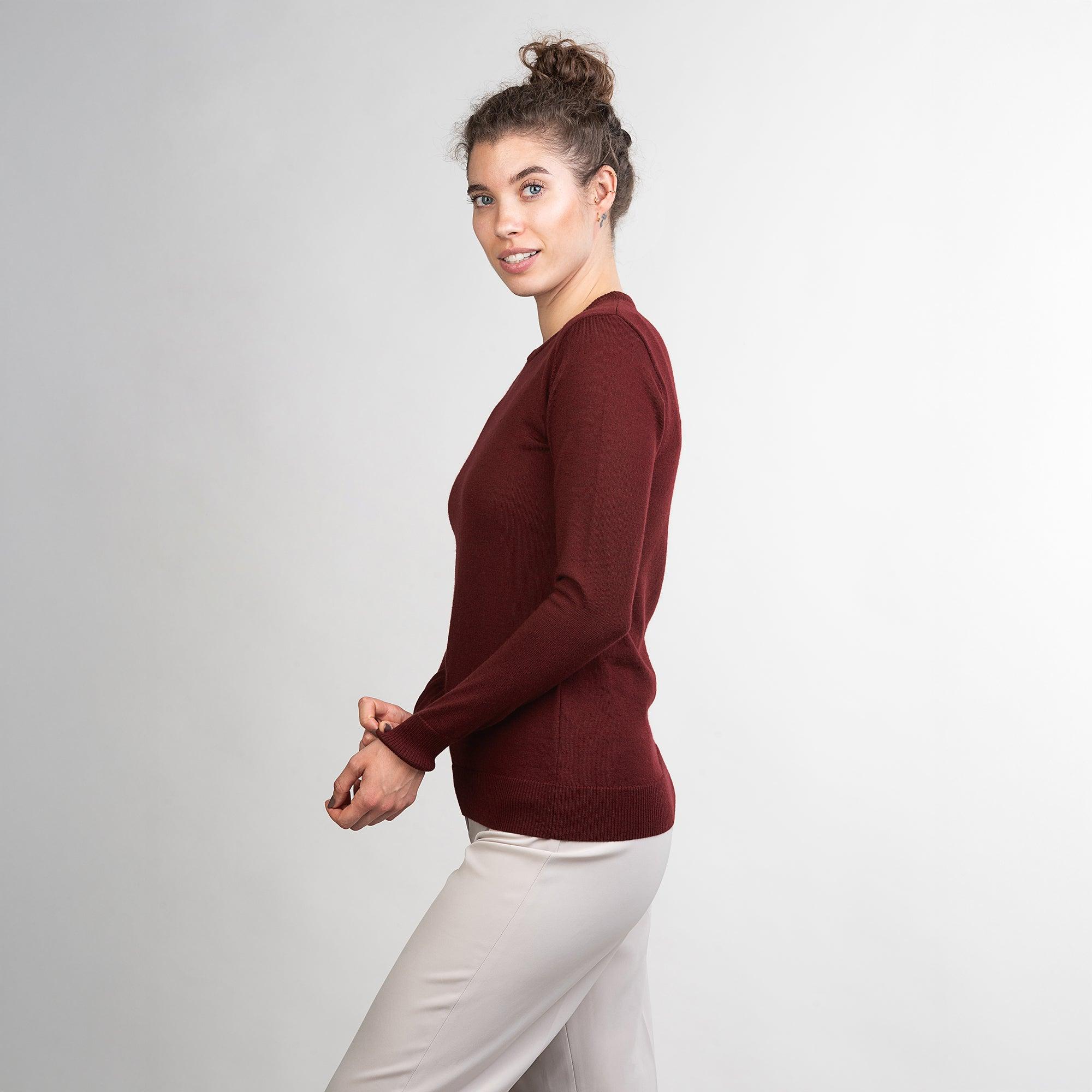 TOM FYFE Merino Damen Crewneck Rundhals-Pullover in Bordeaux, Seitenansicht