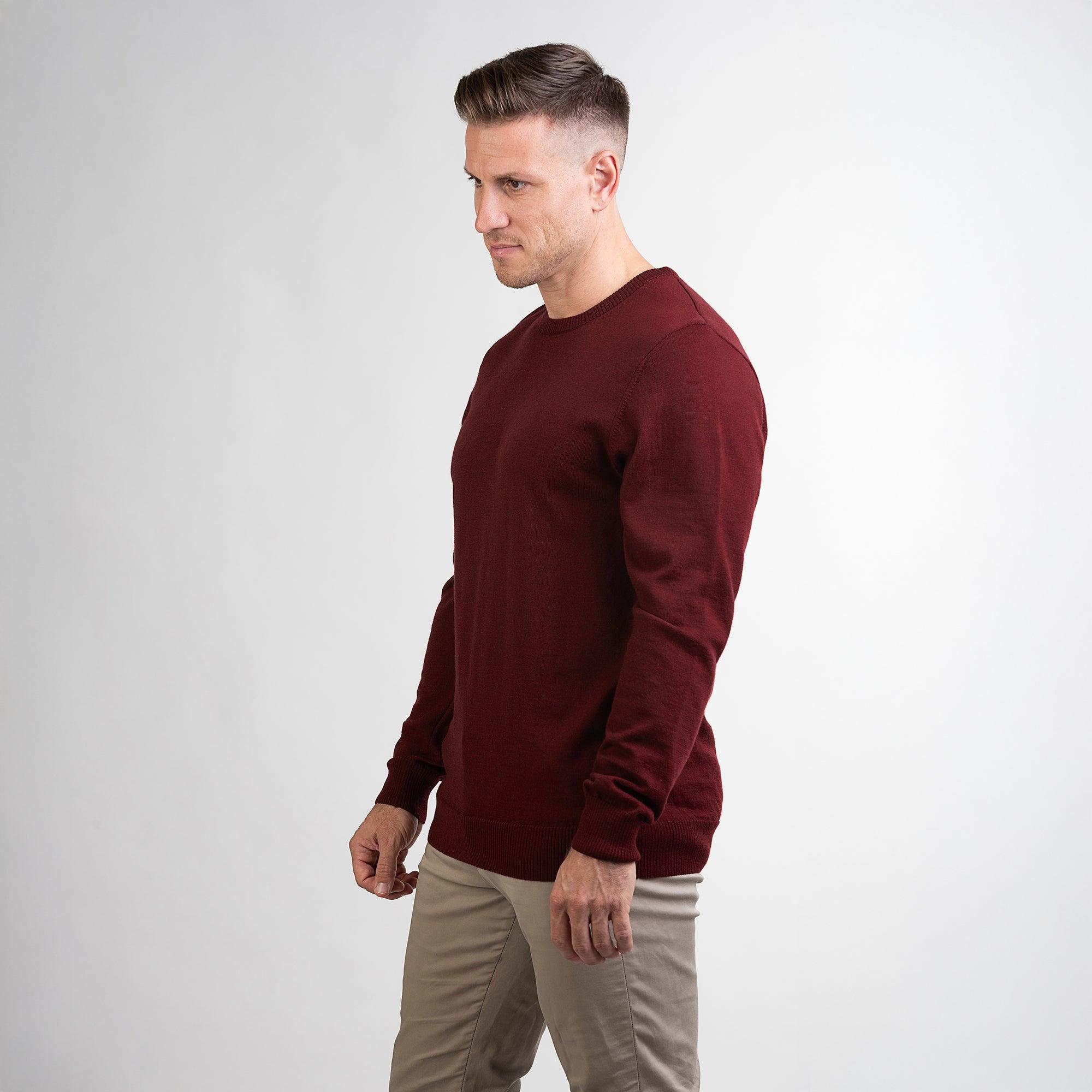 TOM FYFE Merino Herren Crewneck Rundhals-Pullover in Bordeaux, Seitenansicht