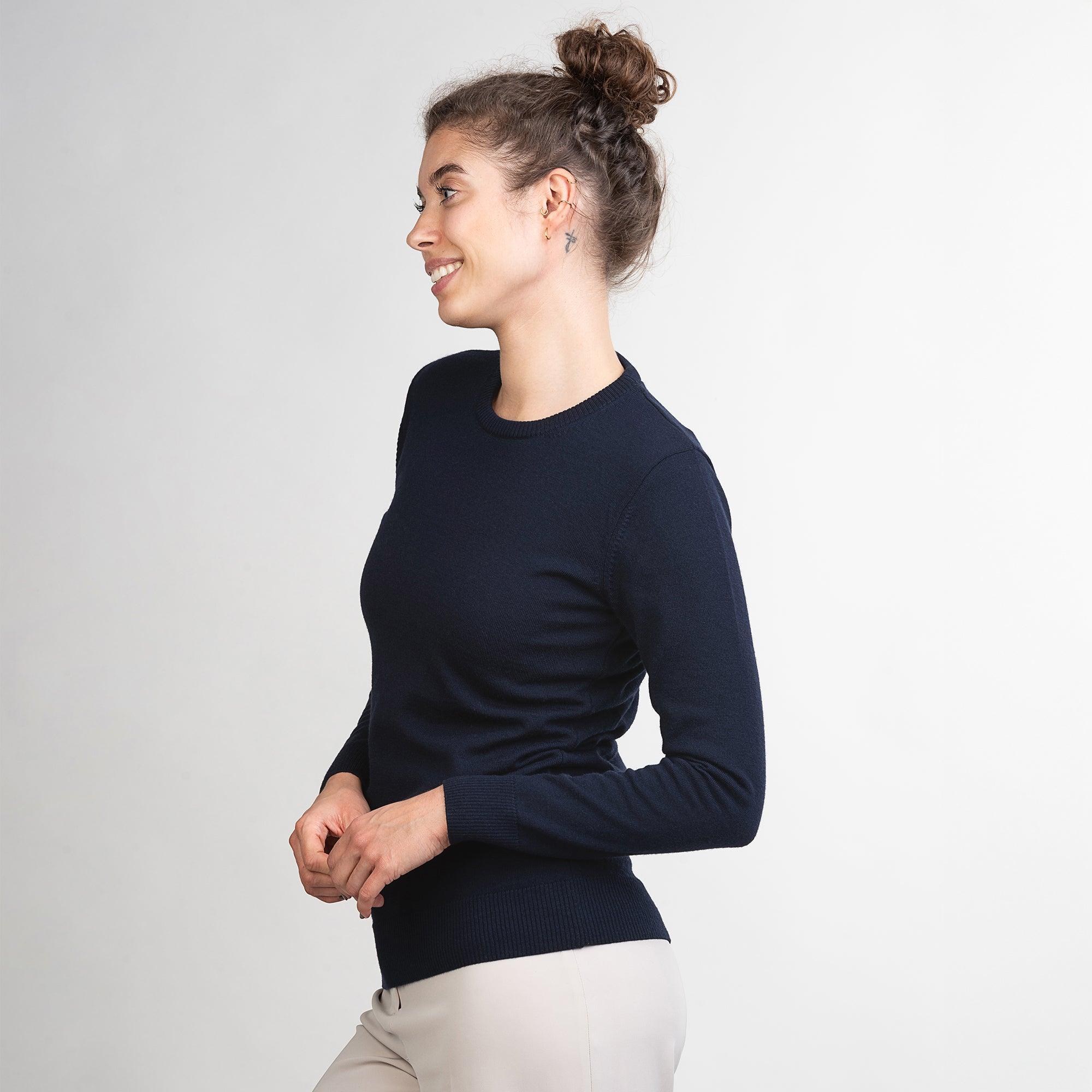 TOM FYFE Merino Damen Crewneck Rundhals-Pullover in Midnight Blue, Seitenansicht