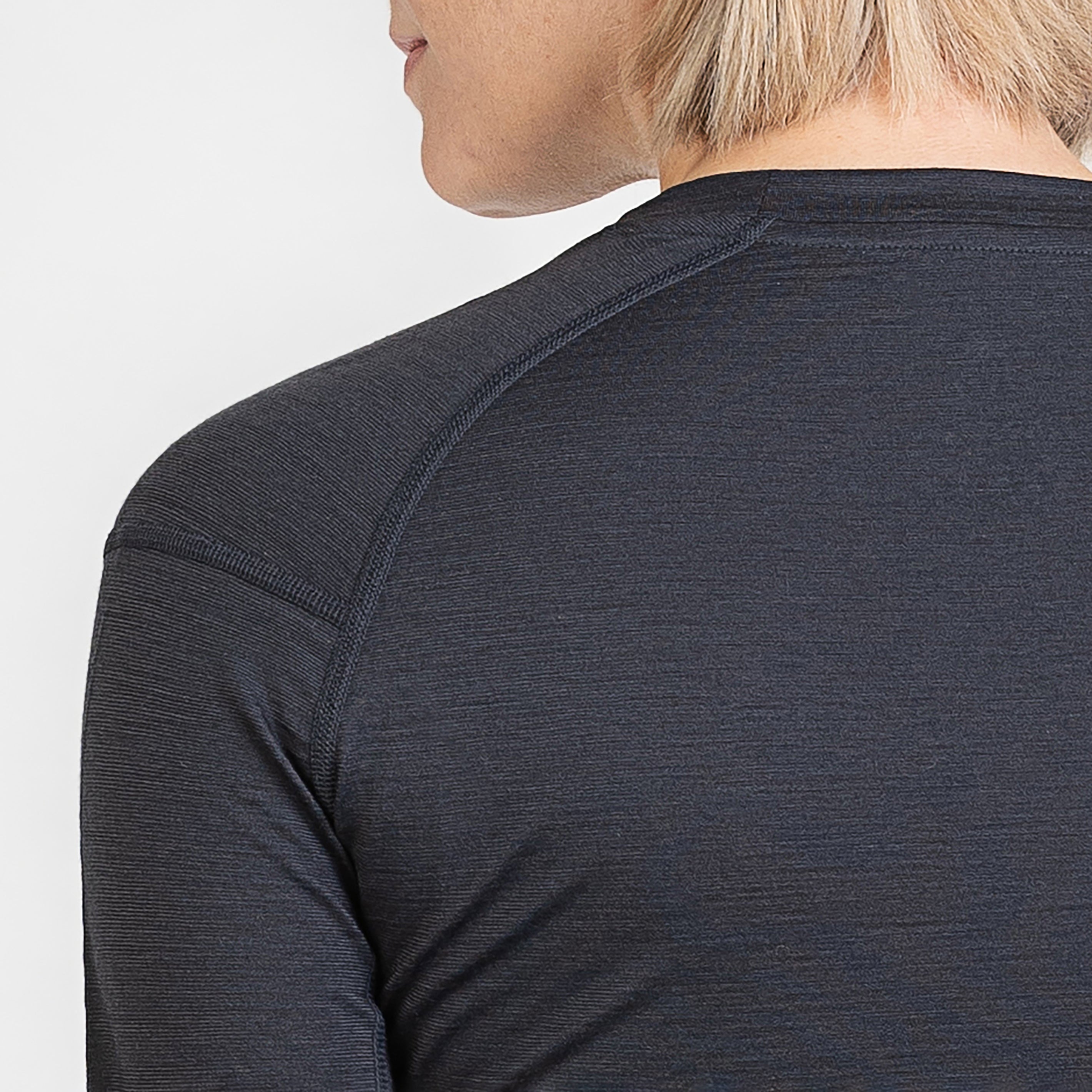 Merino Damen Unterhemd Langarmshirt Hinteransicht von TOM FYFE in Anthrazit
