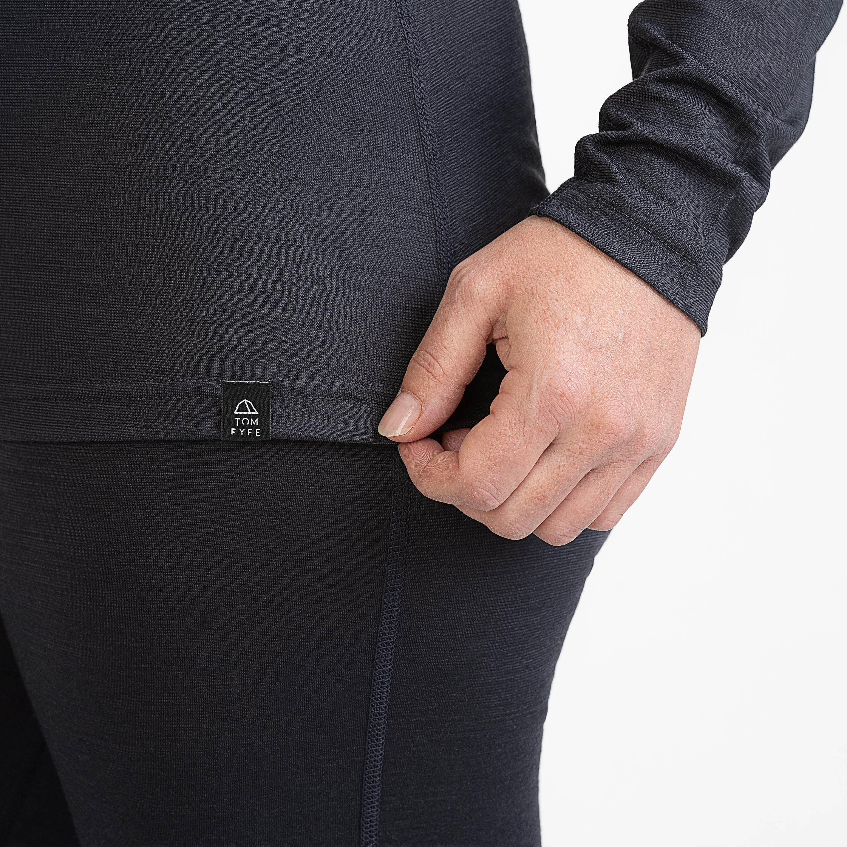 Merino Damen Unterhemd Langarmshirt Label von TOM FYFE in Anthrazit