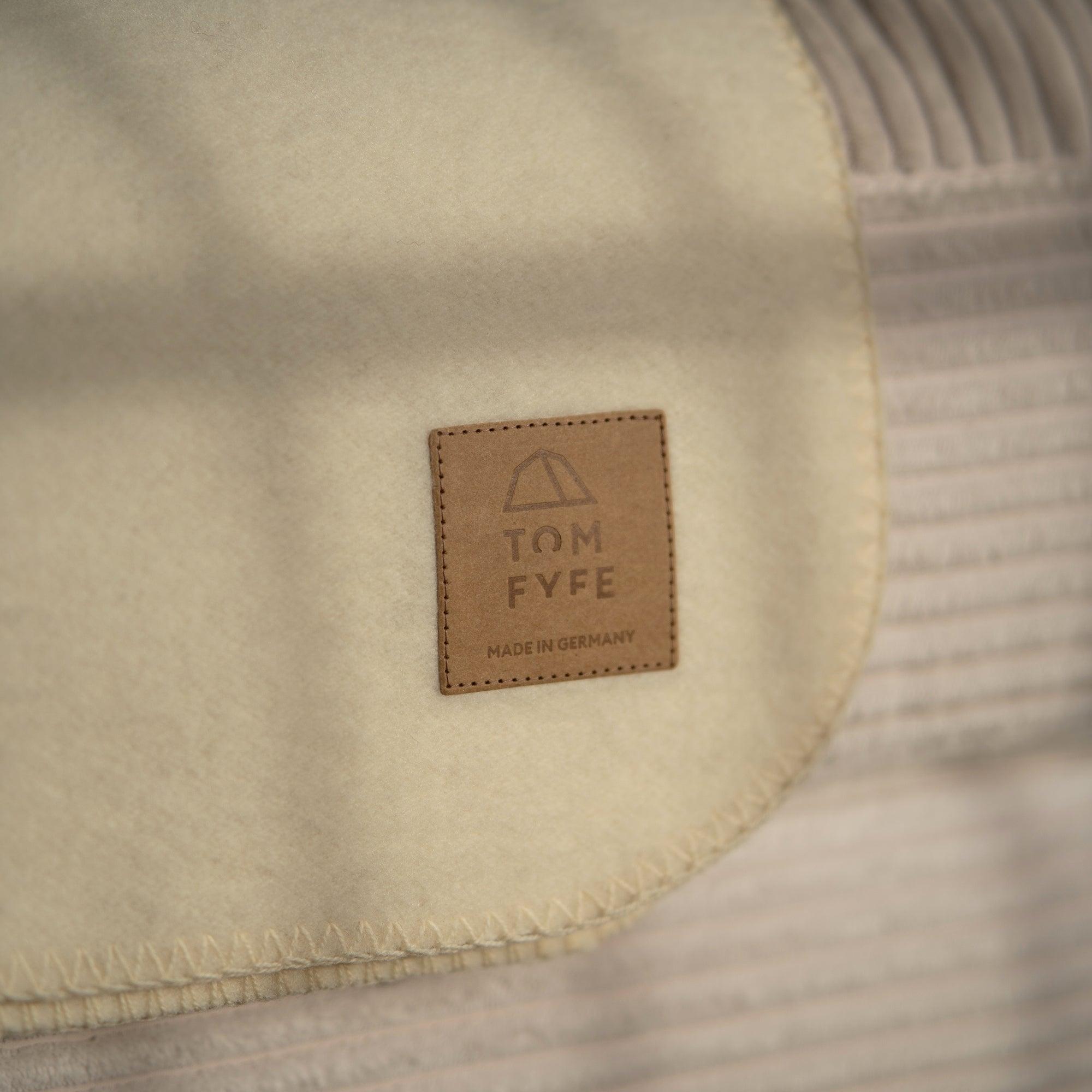 TOM FYFE Merino Decke in Polar White, zweite Produktansicht