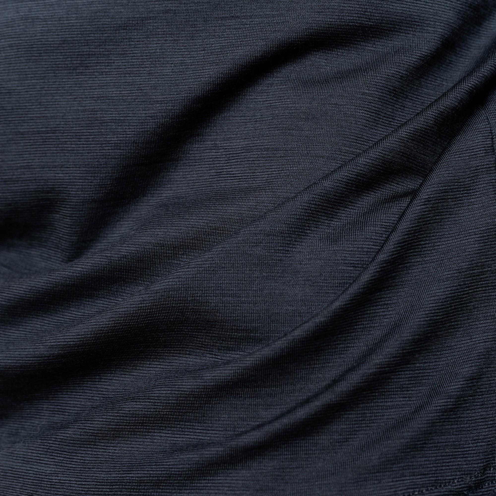 Merino Herren Shirt Nahaufnahme von TOM FYFE in Anthrazit