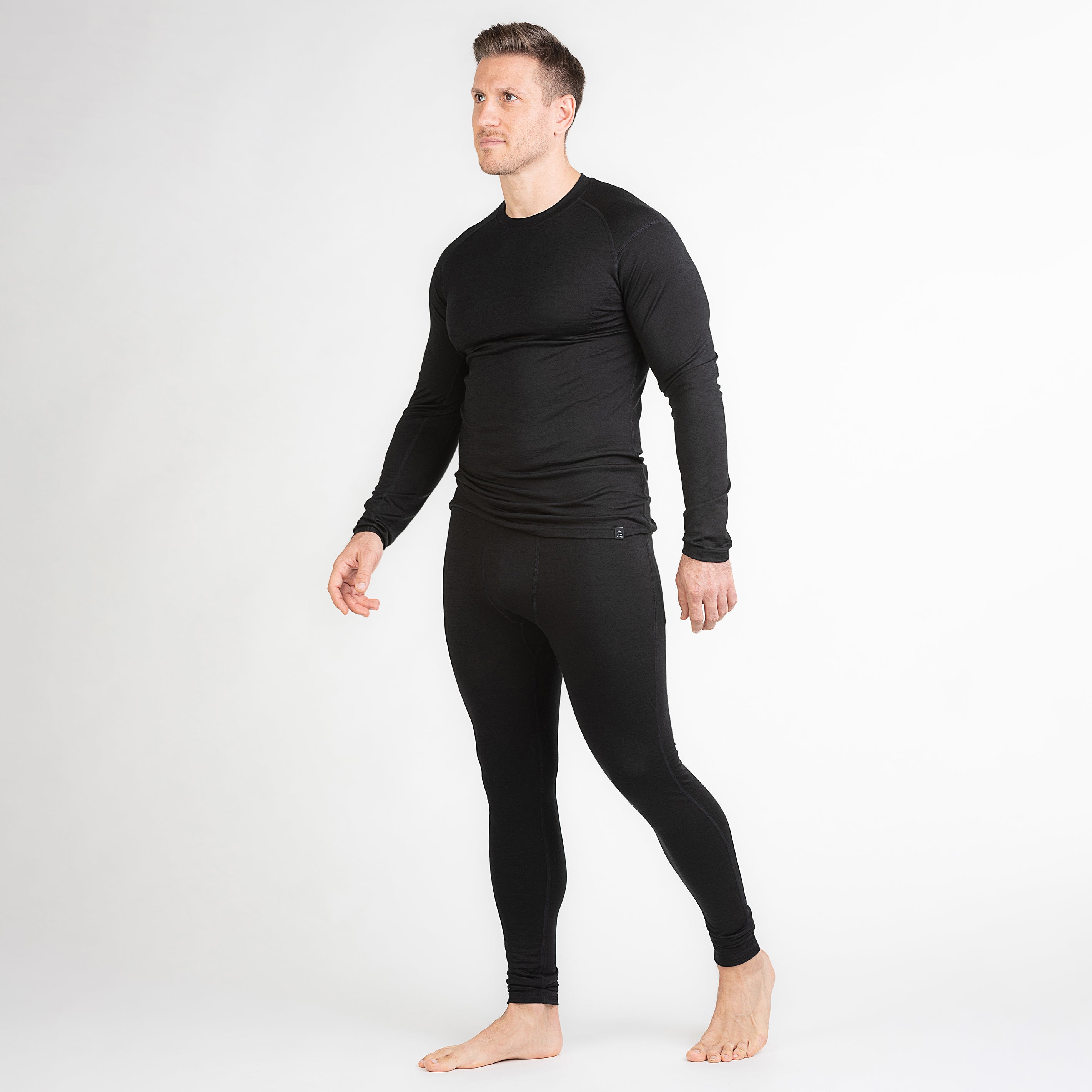 Merino Herren Unterhemd Langarmshirt Frontansicht 2 von TOM FYFE in Schwarz