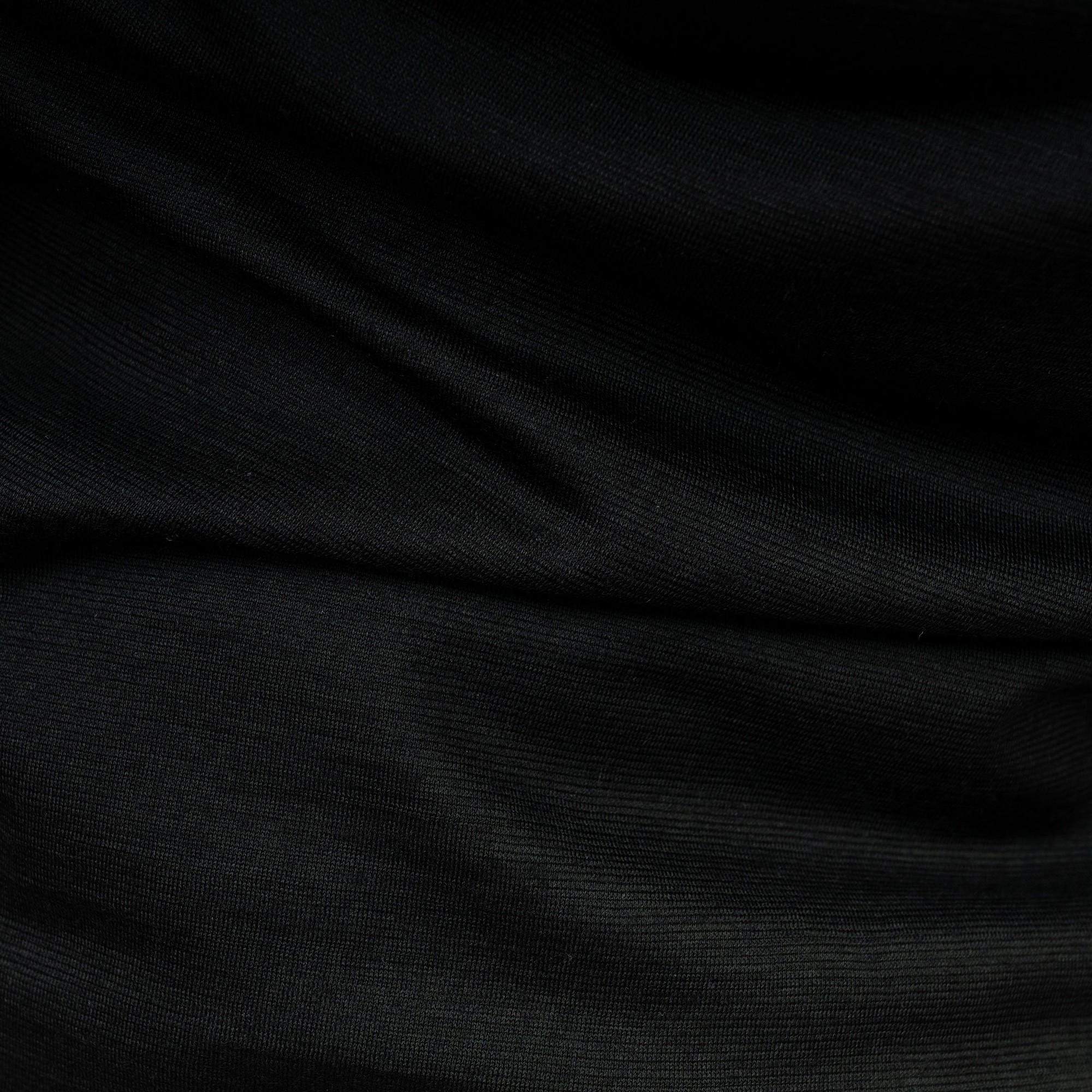 Merino Herren Poloshirt Stoffaufnahme von Tom Fyfe in Schwarz