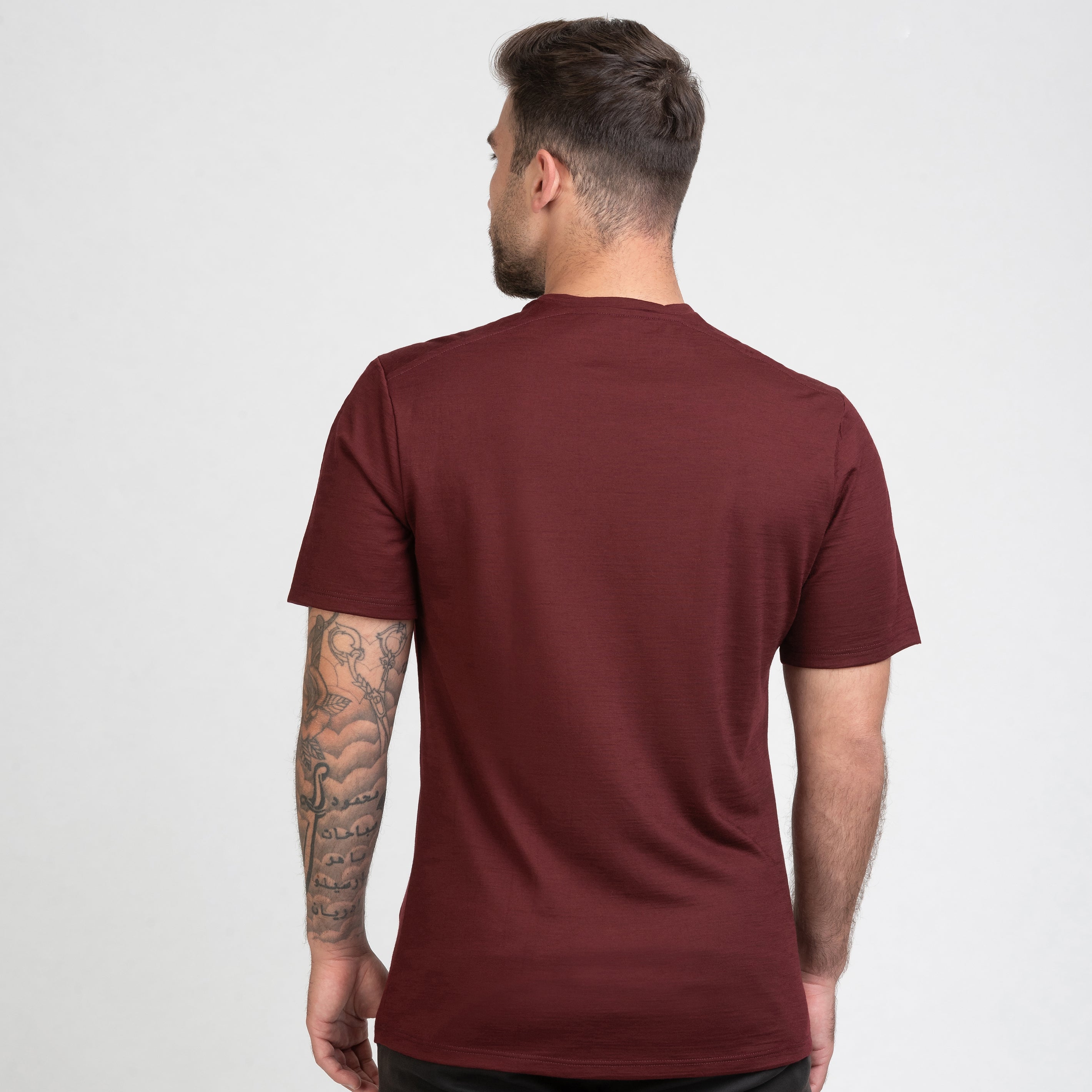 Tom Fyfe Merino Herren Slimfit T-Shirt in Burgundy, Rückansicht