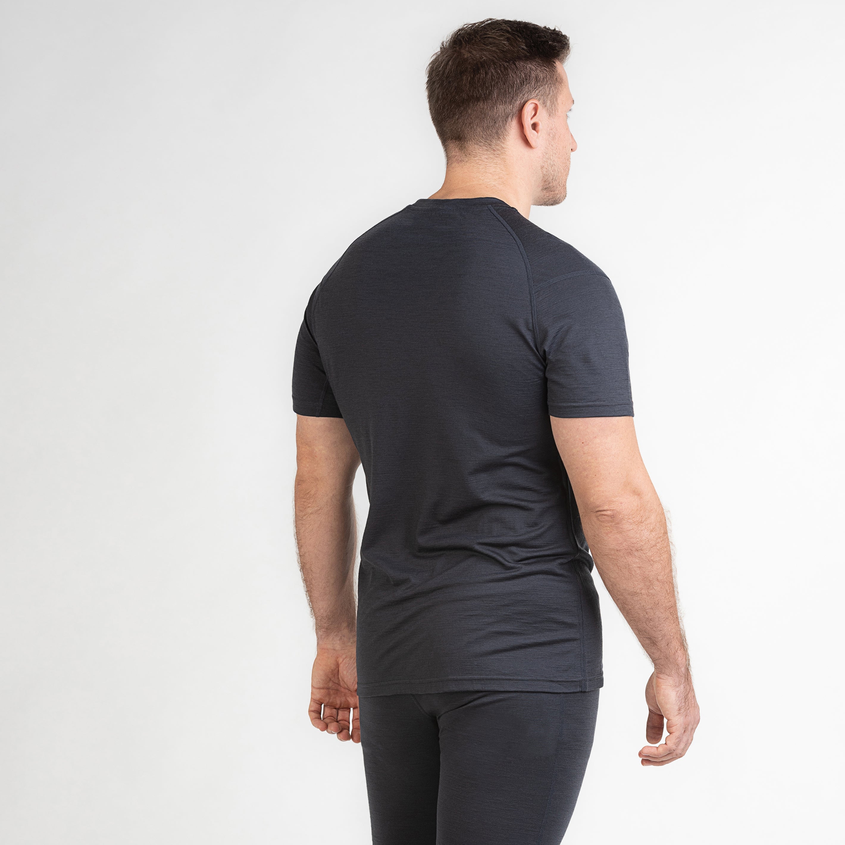 Merino Herren Unterhemd T-Shirt Hinteransicht von TOM FYFE in Anthrazit