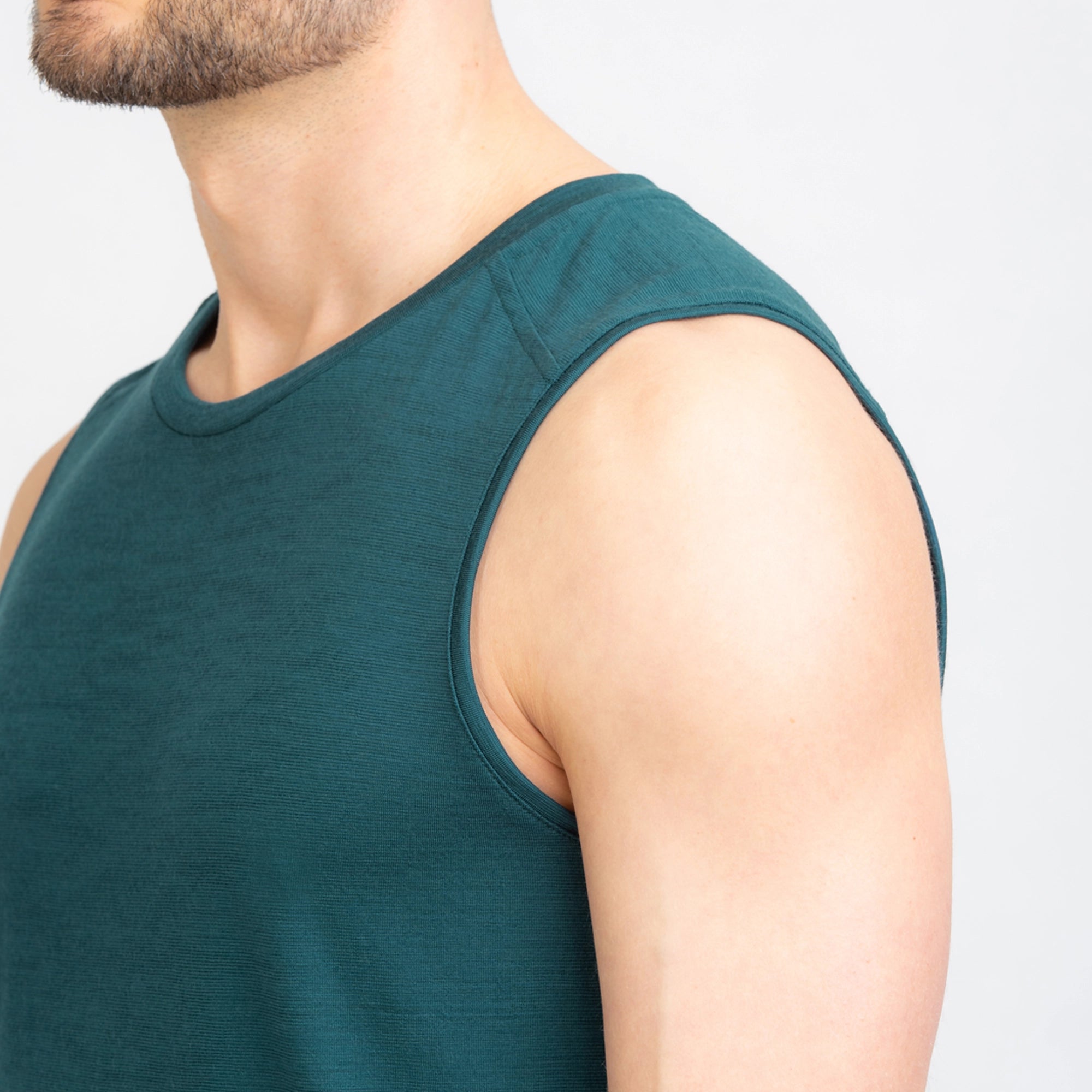 TOM FYFE Merino Herren Tank Top in Deep Teal, Kragen TF101007