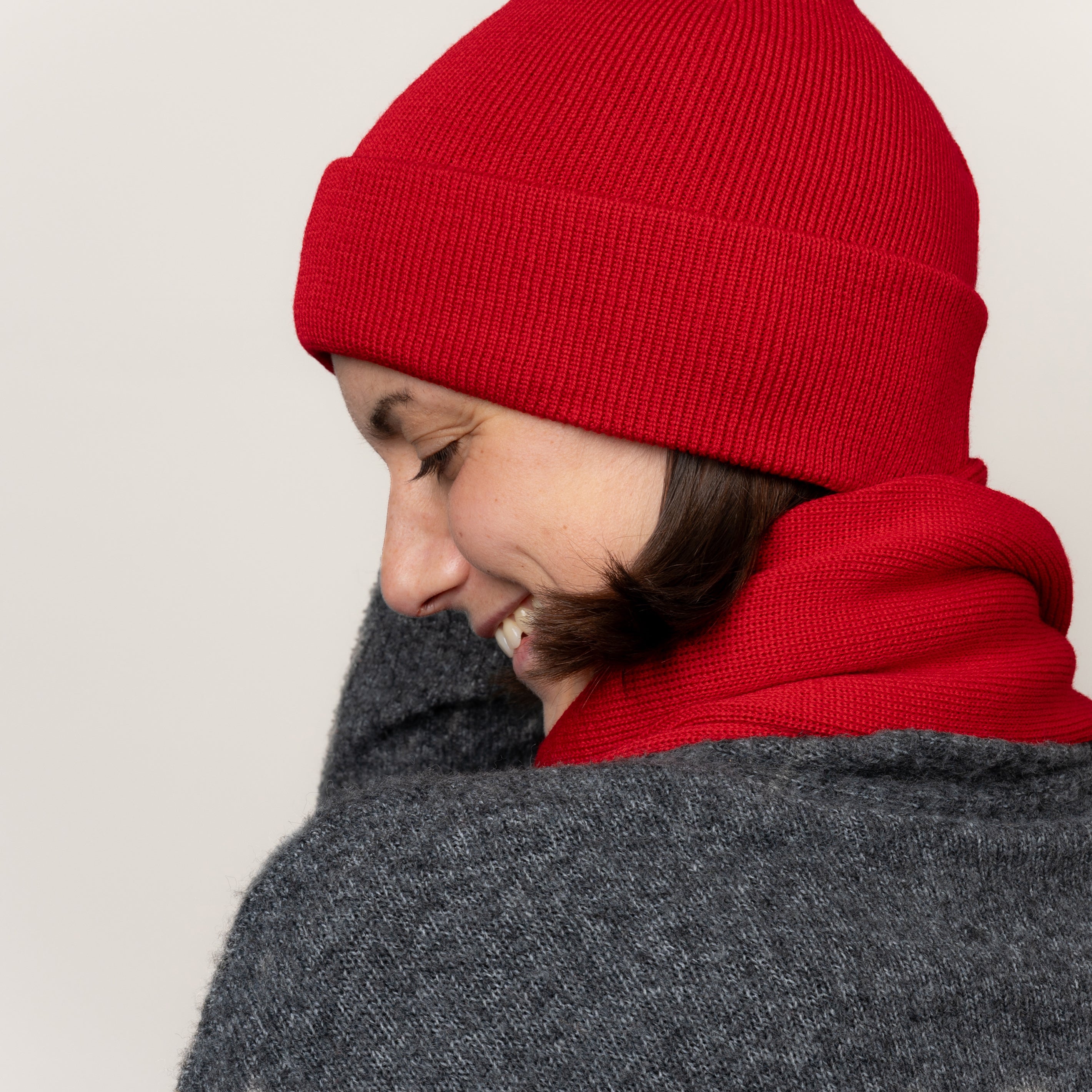 Merino Stickmuetze von Tom Fyfe in Rot