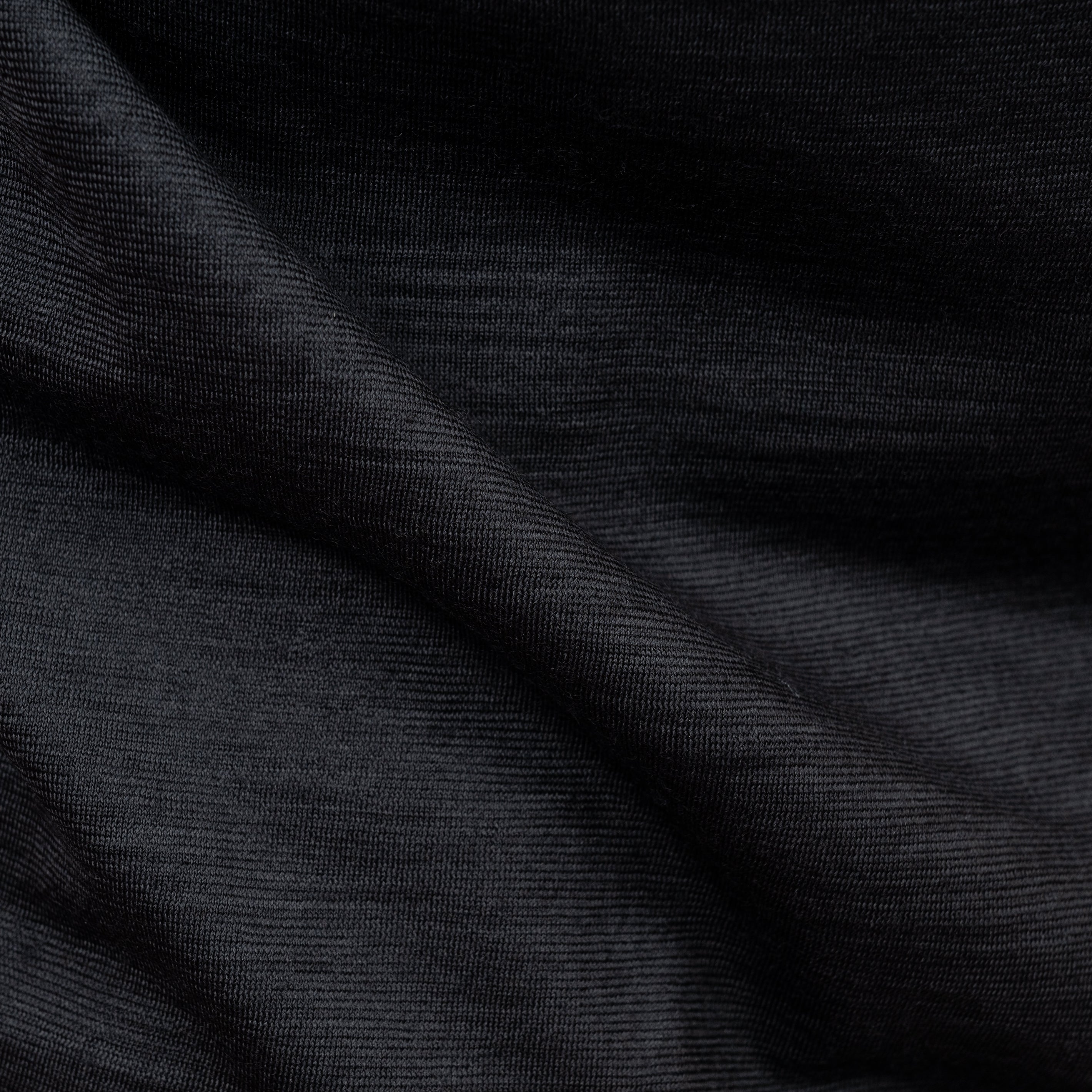 Merino T-Shirt Regular Fit Unisex Nahaufnahme von Tom Fyfe in Anthrazit