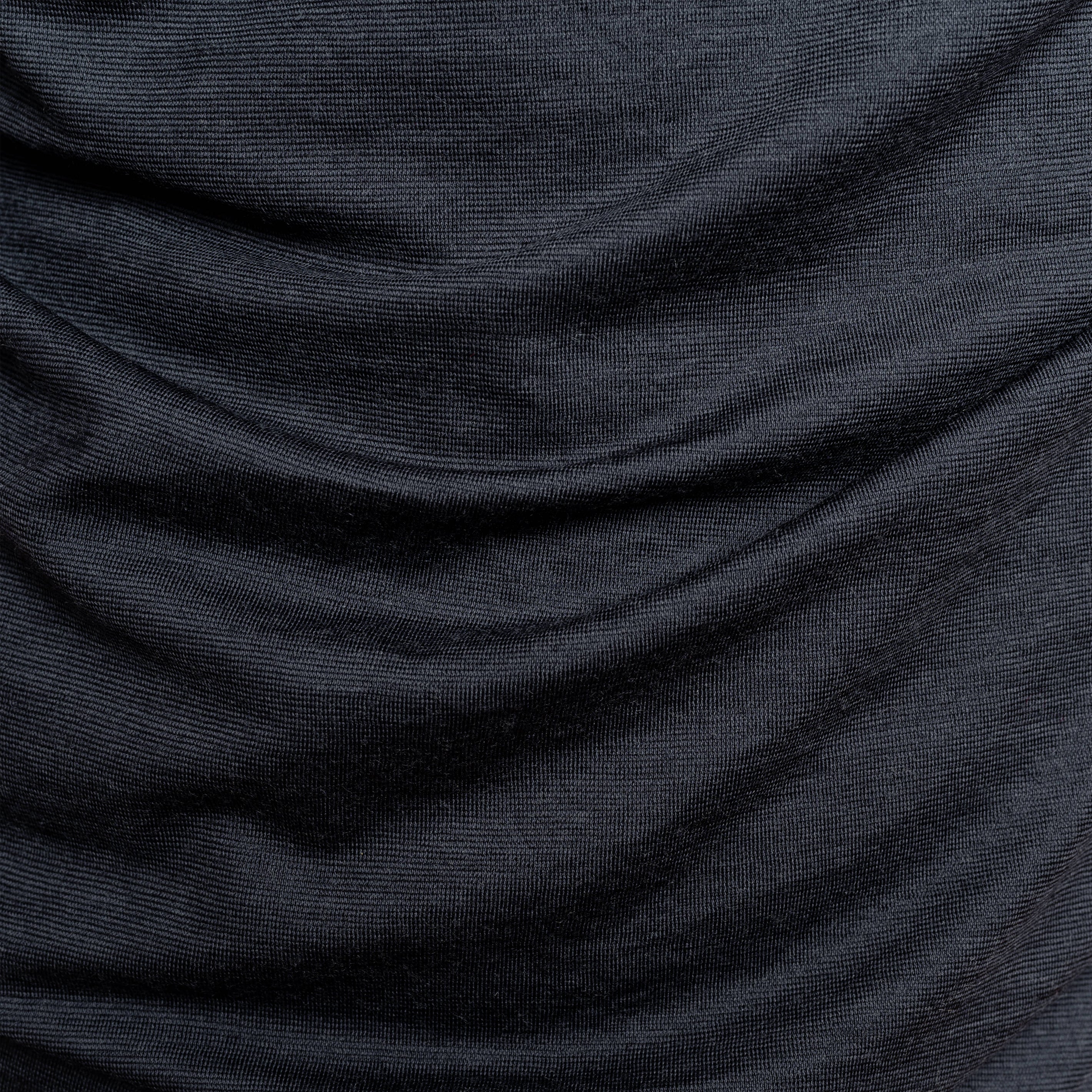 Merino Herren Shirt Nahaufnahme von Tom Fyfe in Anthrazit