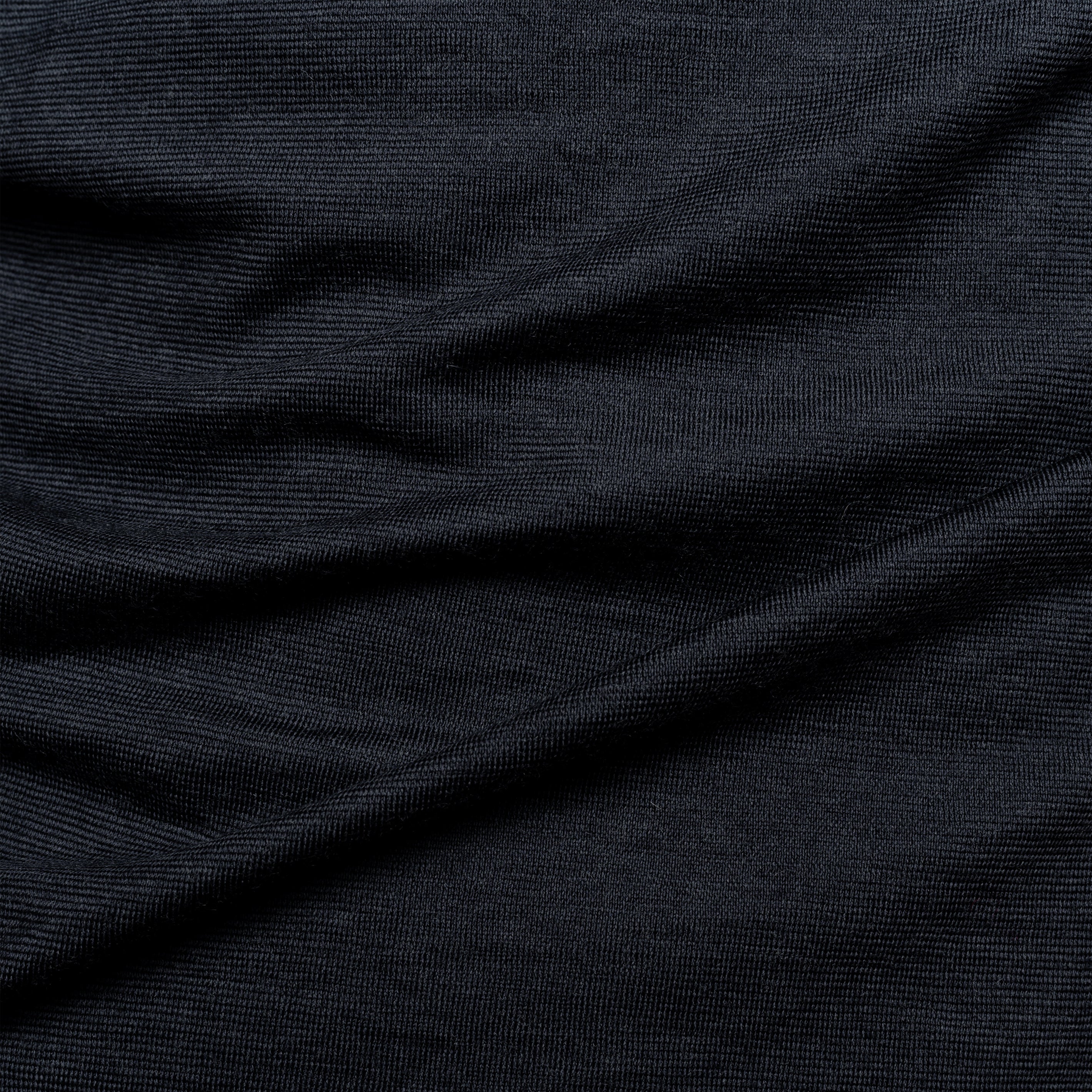 Merino Herren Shirt Nahaufnahme von Tom Fyfe in Schwarz