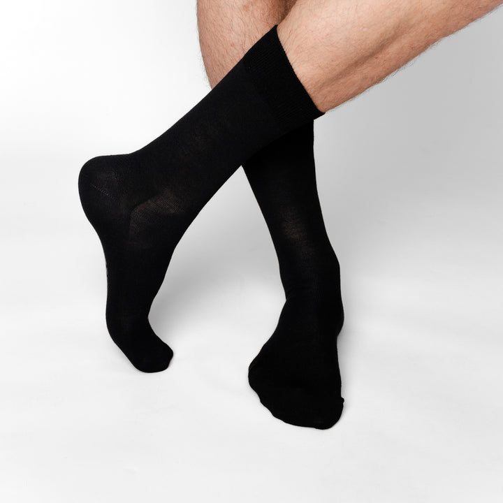 Merino Business Socken Frontansicht Mann von Tom Fyfe in Schwarz #farbe_schwarz