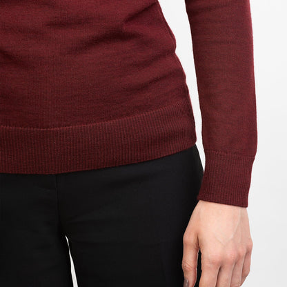 TOM FYFE Merino Damen Crewneck Rundhals-Pullover in Bordeaux, Detailansicht der Stoffstruktur 