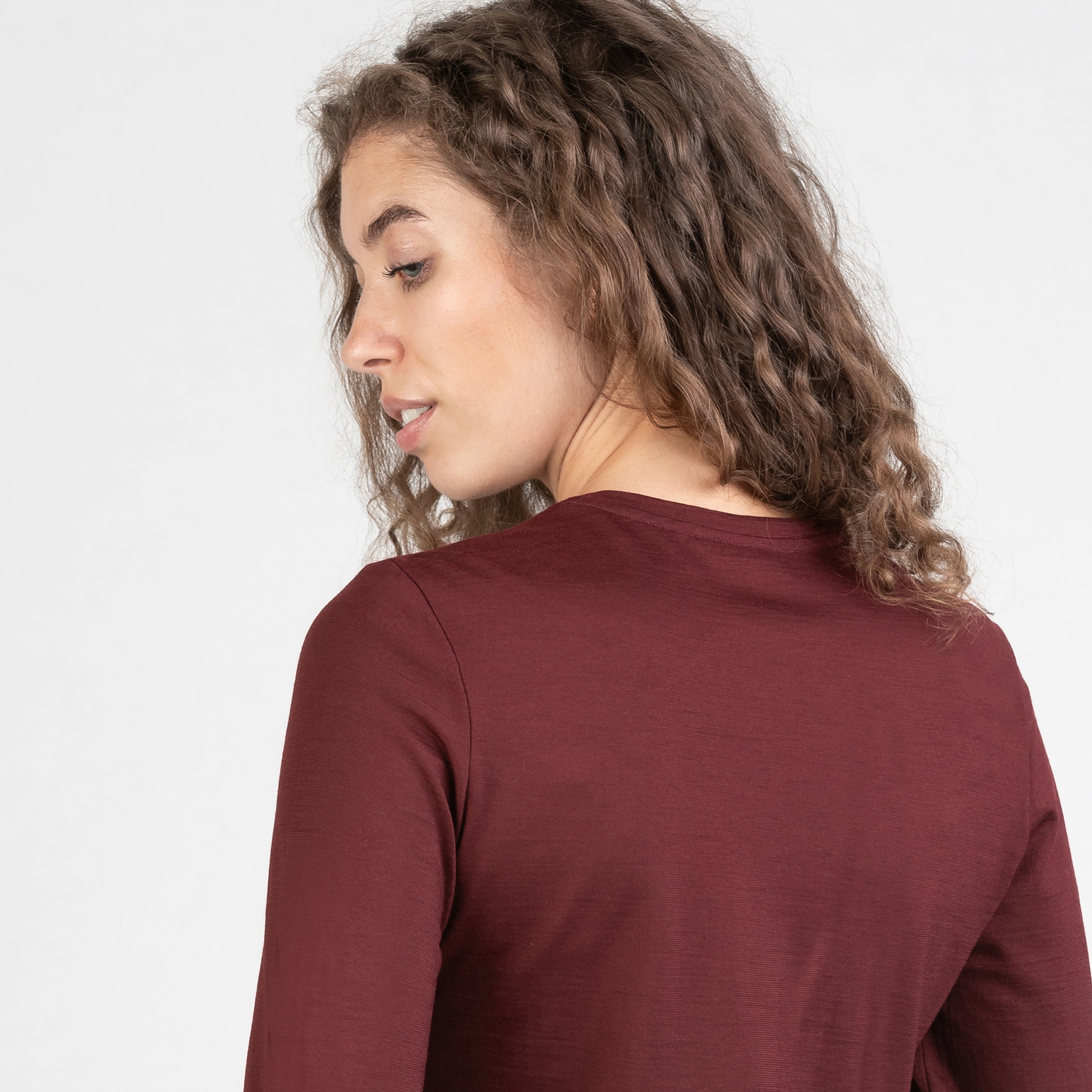 Tom Fyfe Merino Damen Langarmshirt in Burgundy, Rückansicht 