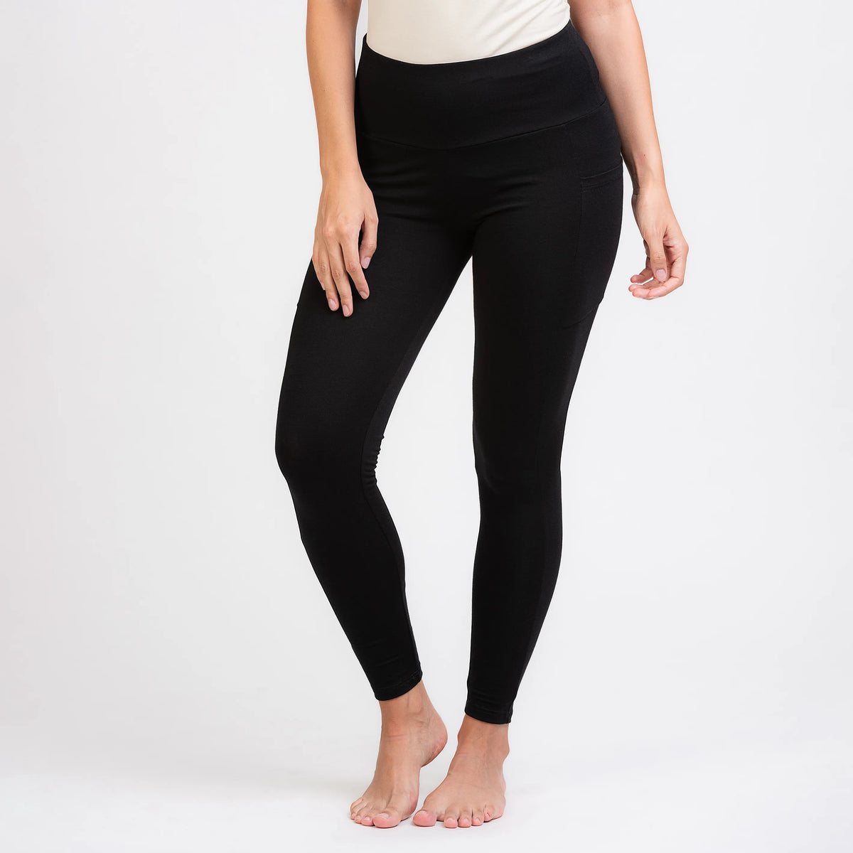 Merino Damen Stretch 240 Leggings Frontansicht von TOM FYFE in Schwarz TF424203 