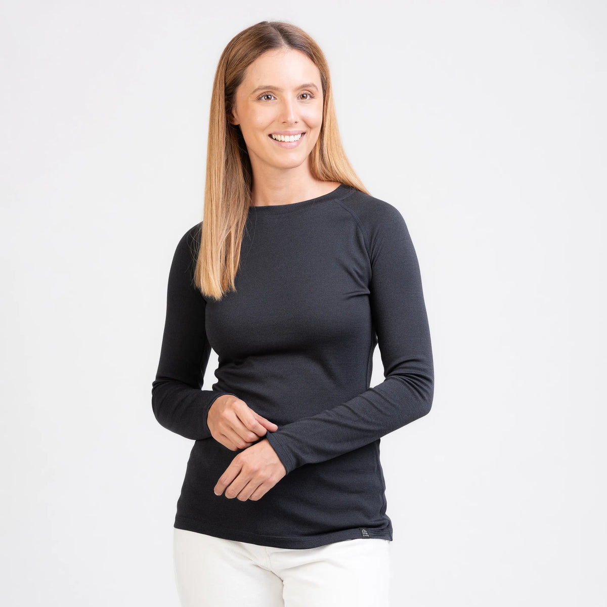 Merino Damen Performance 220 Raglan Langarmshirt Frontansicht 2 von TOM FYFE in Graphite 