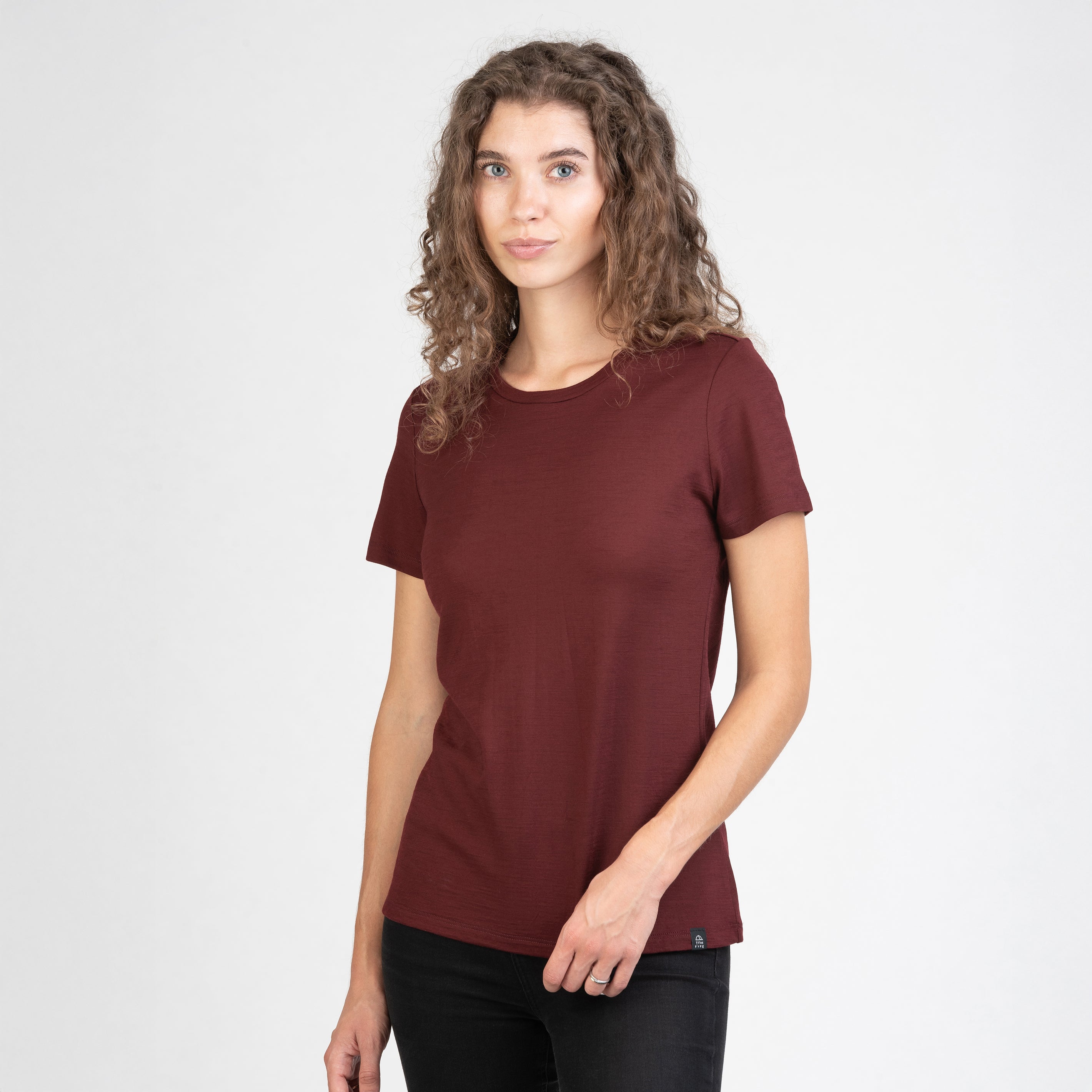 Tom Fyfe Merino Damen Slim Fit T-Shirt in Burgundy, Vorderansicht 