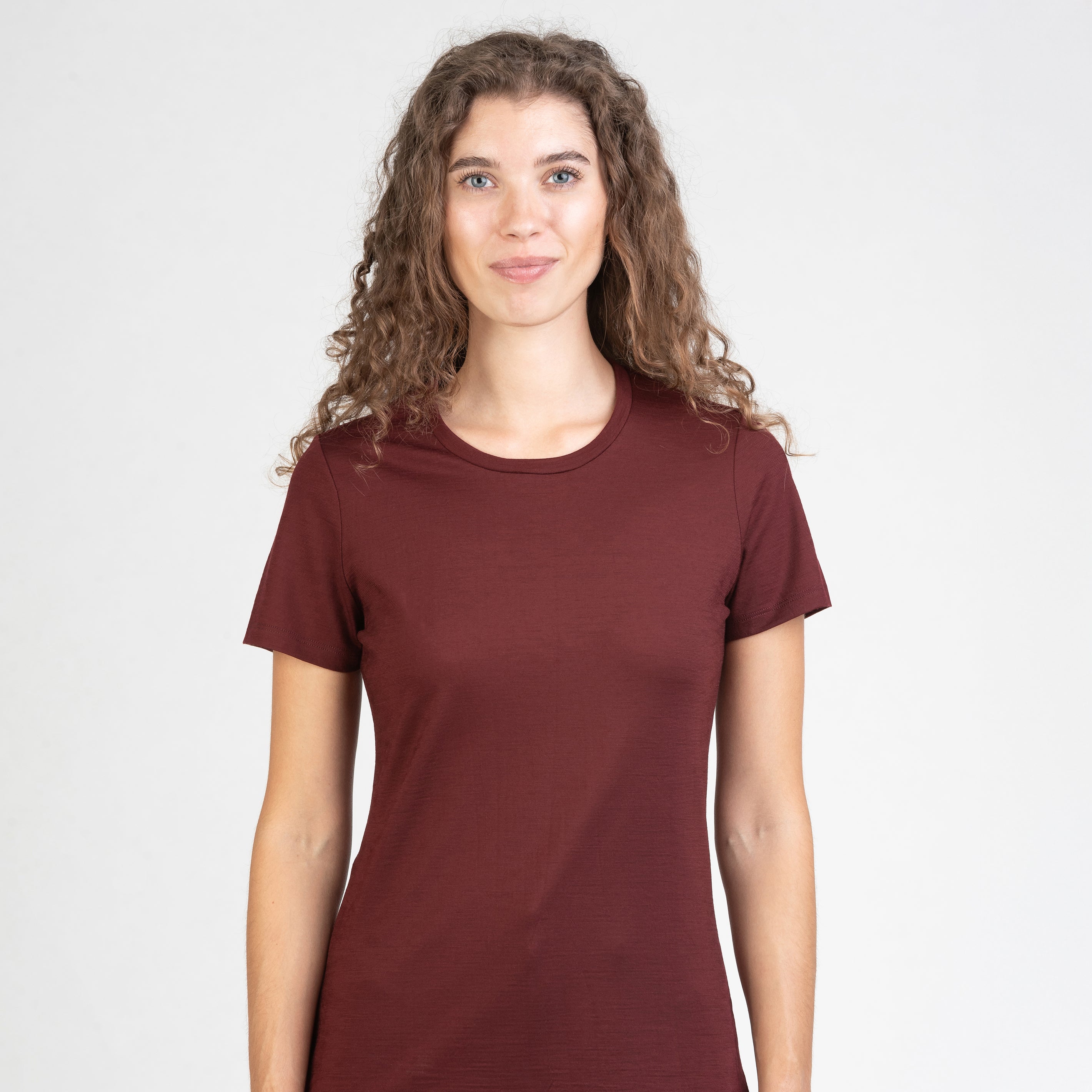 Tom Fyfe Merino Damen Slim Fit T-Shirt in Burgundy, Vorderansicht 