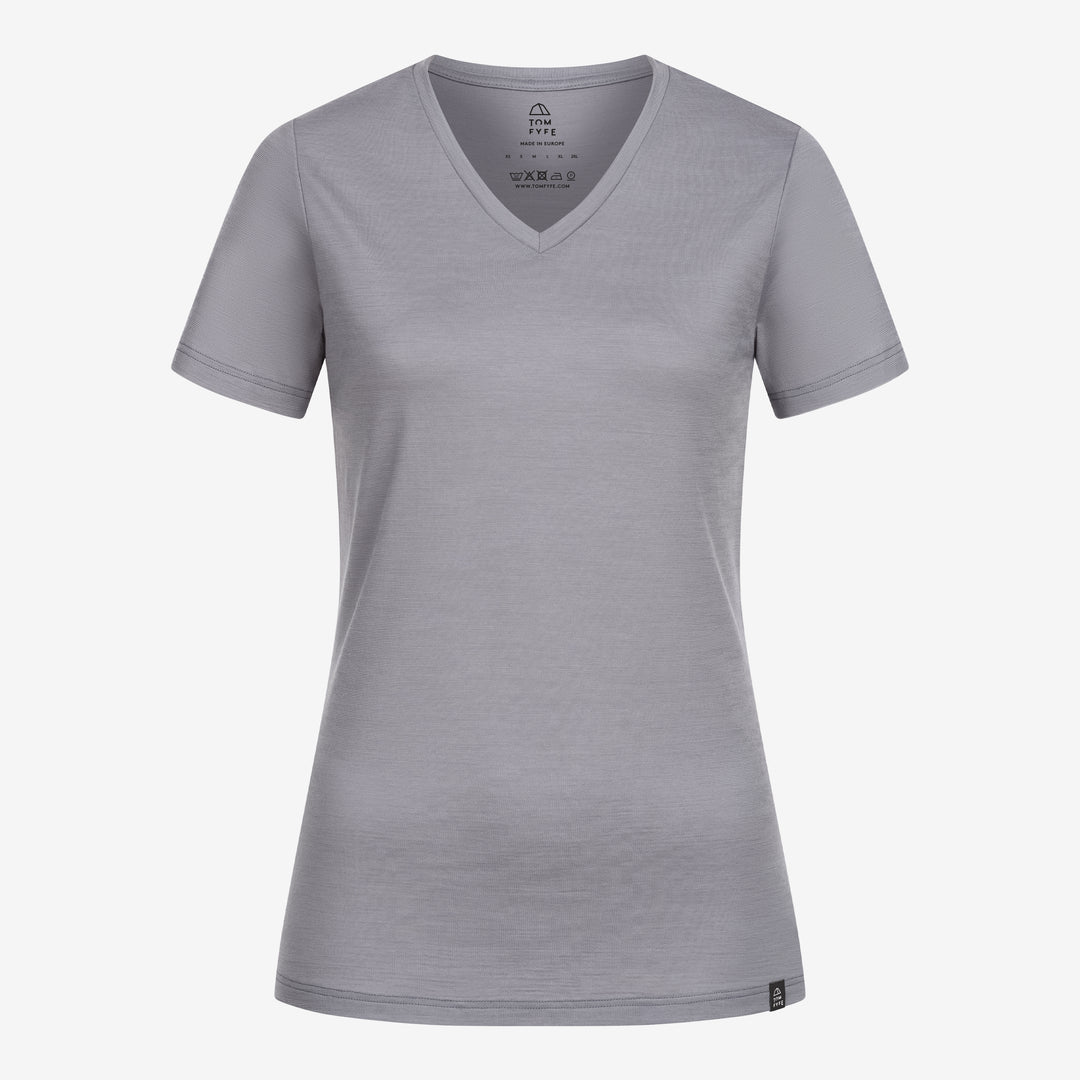 Merino Damen Shirt mit V-Ausschnitt von Tom Fyfe  in Hellgrau Frontansicht #farbe_hellgrau