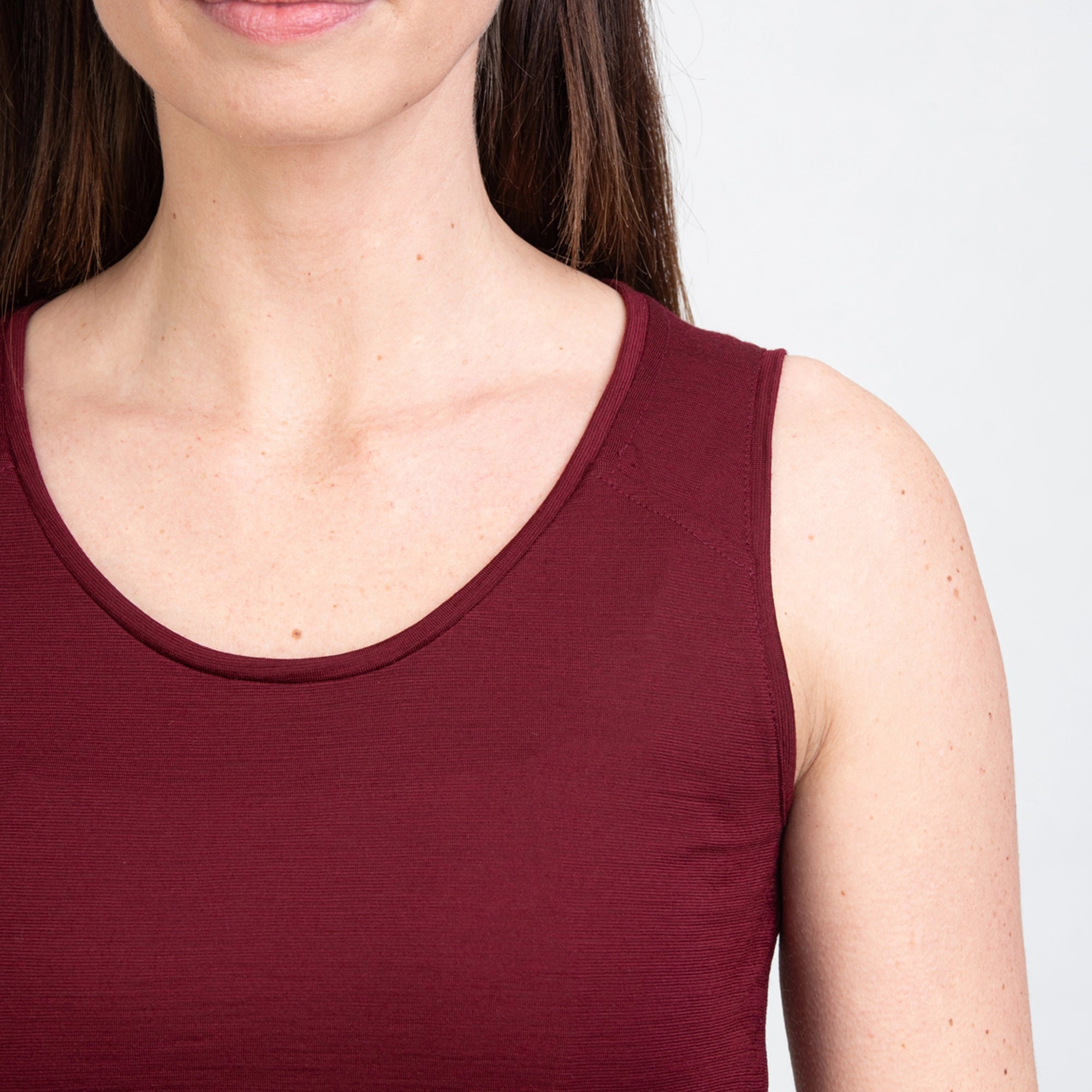 TOM FYFE Merino Damen Tank Top in Burgundy, Kragen TF202007 