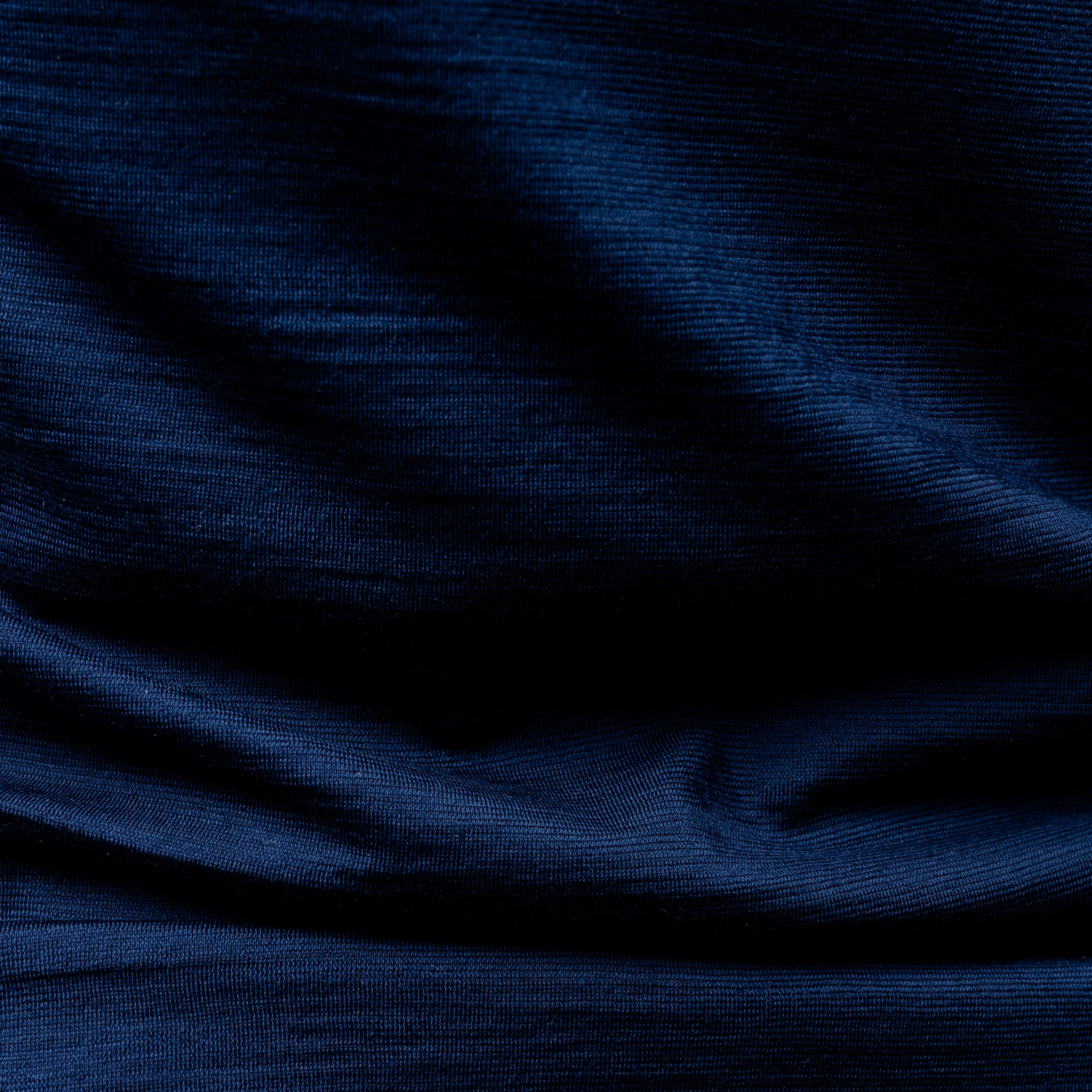 Merino Damen Tank-Top von Tom Fyfe Detailaufnahme der Stofffarbe Marine 