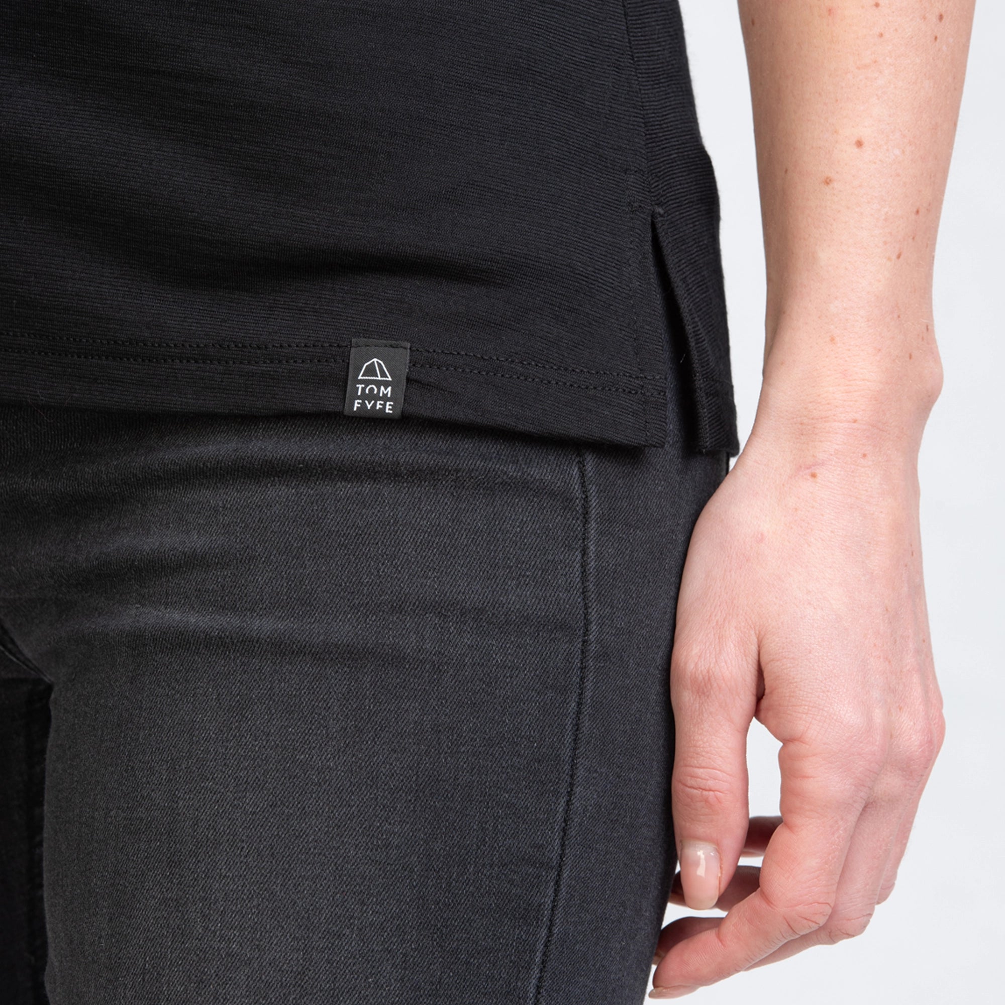 TOM FYFE Merino Damen Tank Top in Schwarz, Label TF202007 