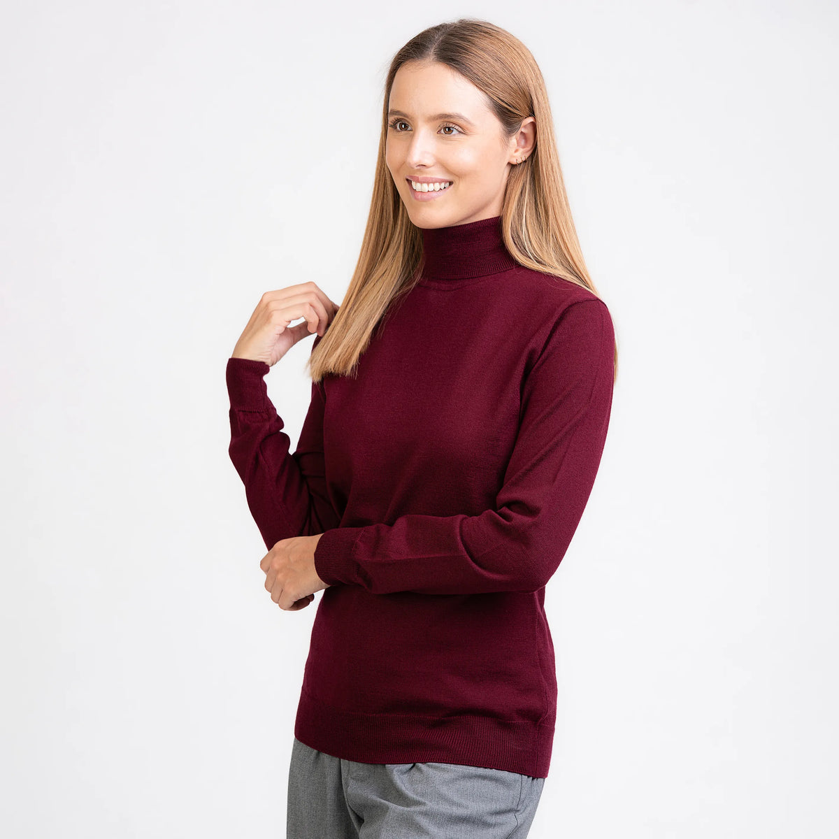 TOM FYFE Merino Damen Turtleneck-Pullover in Wine Red Seitenansicht 