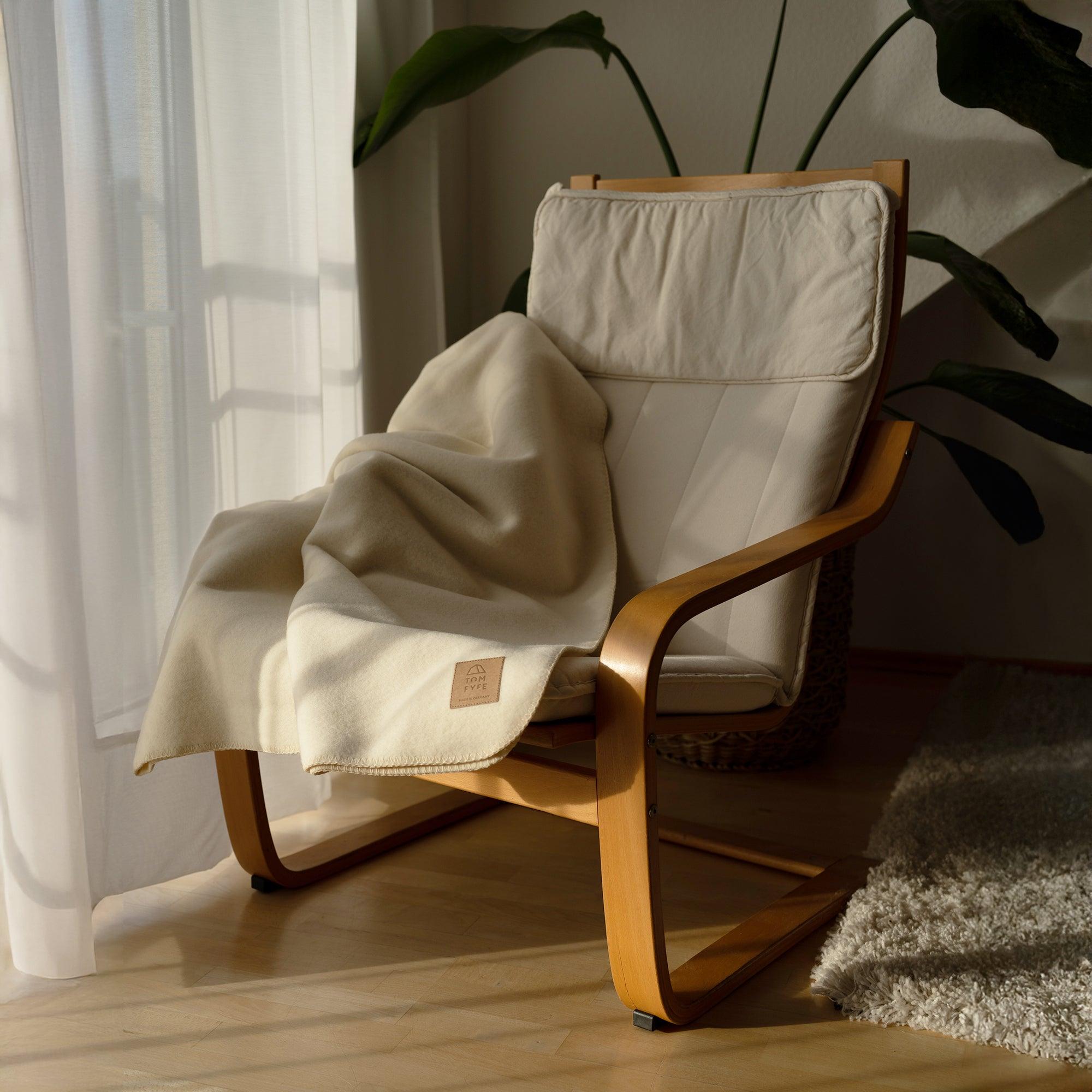 TOM FYFE Merino Decke in Polar White, erste Produktansicht 