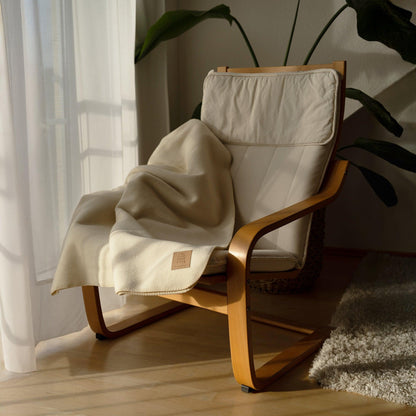 TOM FYFE Merino Decke in Polar White, erste Produktansicht 