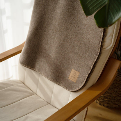 TOM FYFE Merino Decke in Sandstone, fünfte Produktansicht 