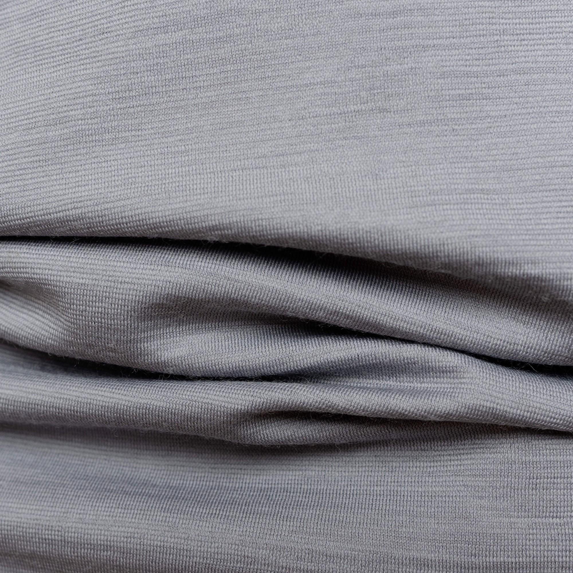 Merino Herren Shirt Nahaufnahme von Tom Fyfe in Hellgrau 
