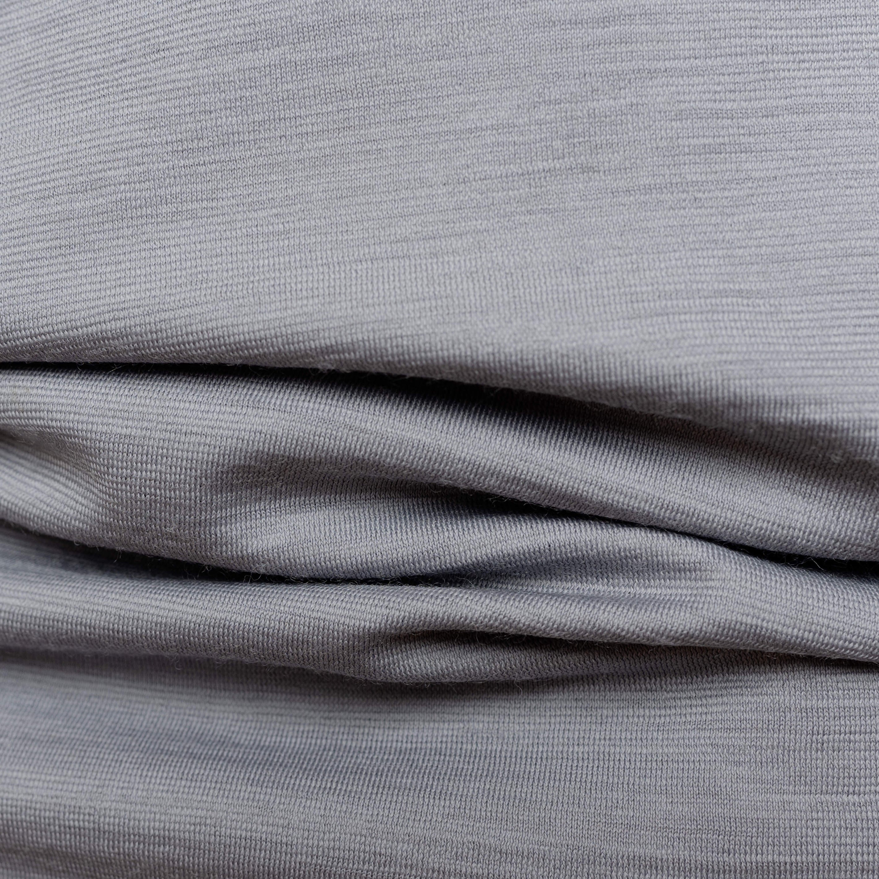 Merino Herren Shirt Nahaufnahme von Tom Fyfe in Hellgrau 
