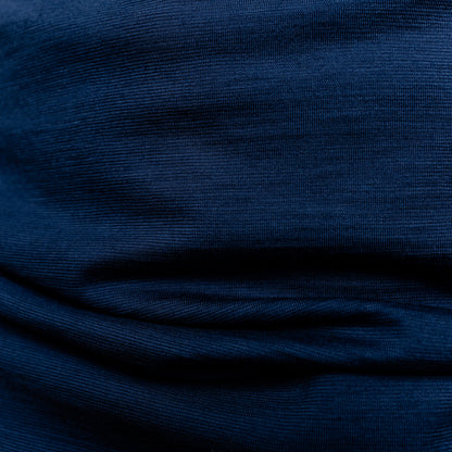 Merino Herren Shirt Nahaufnahme vom Stoff von Tom Fyfe in Marine 