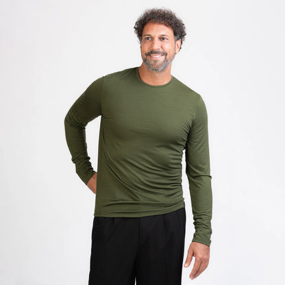 TOM FYFE Merino Herren Langarmshirt in Waldgrün, Vorderansicht 