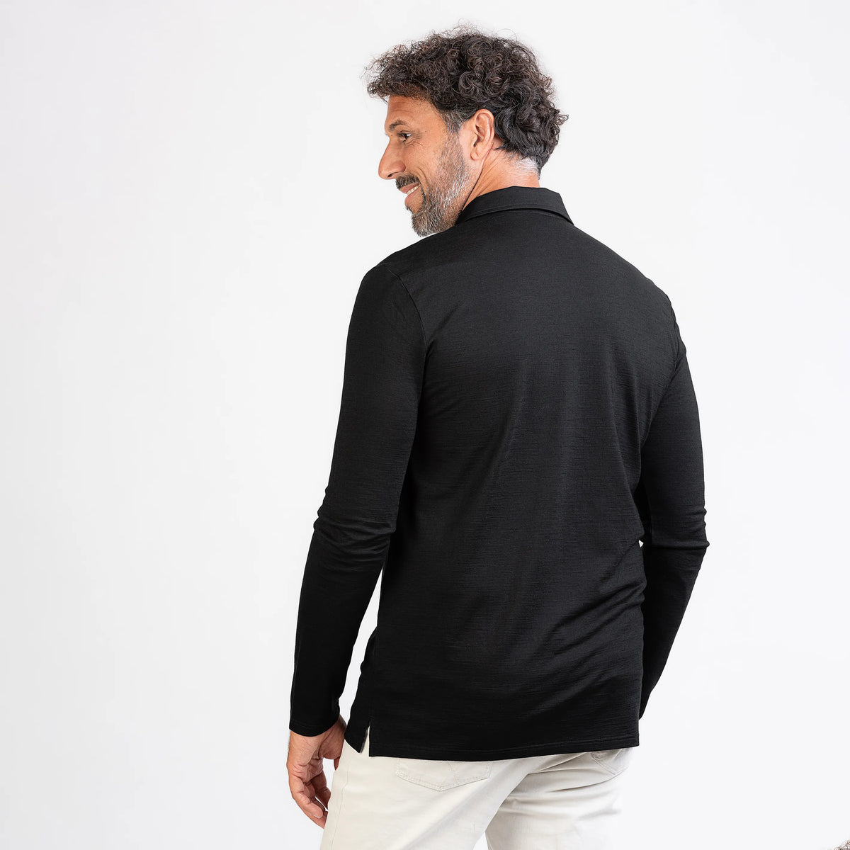 Merino Langarm Poloshirt Herren Rückenansicht von TOM FYFE in Schwarz 