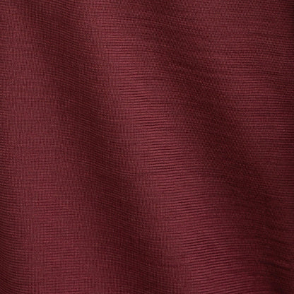 Nahaufnahme vom Stoff von Tom Fyfe Shirt Unisex in Burgundy 