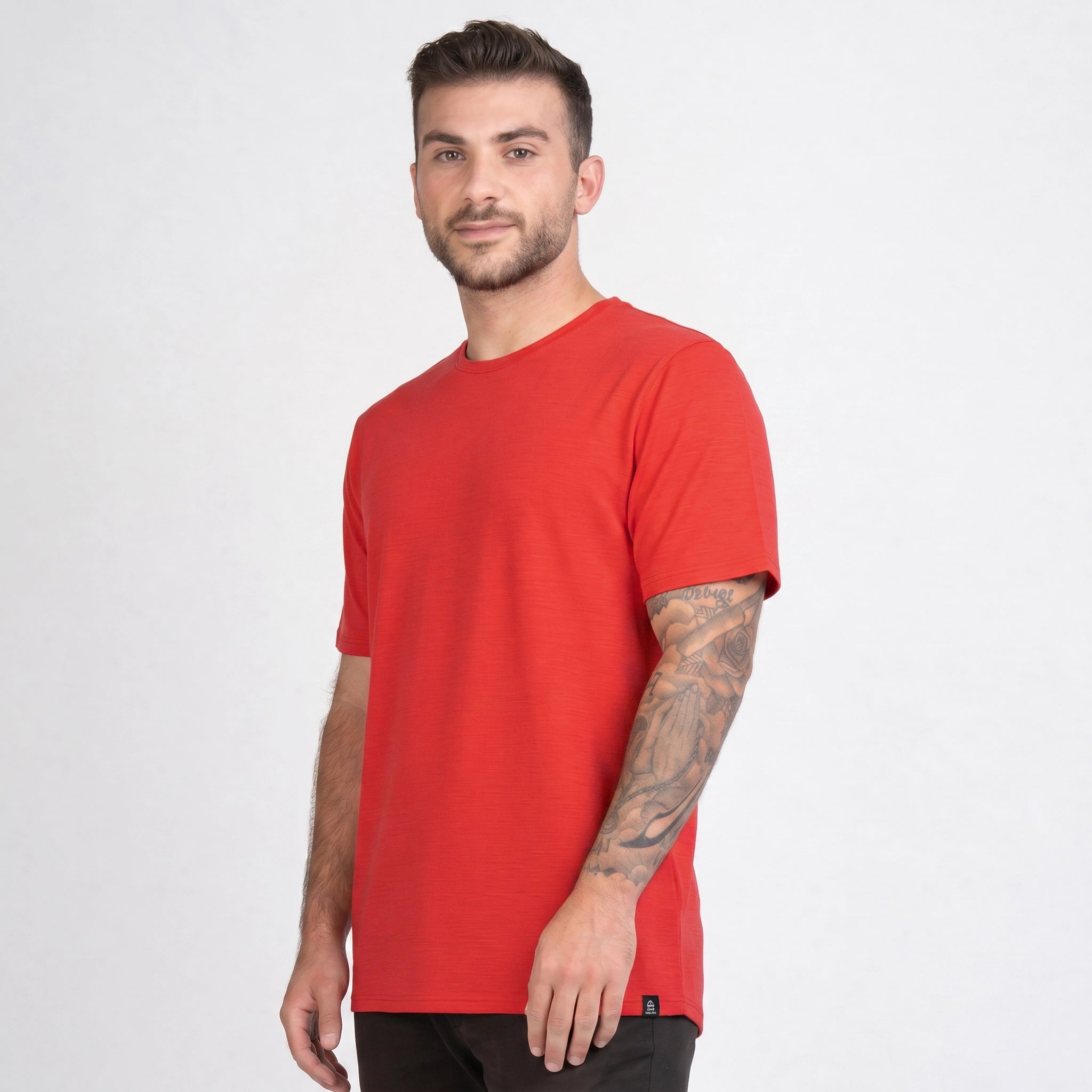Merino T-Shirt Regular Fit Herren Frontansicht von TOM FYFE in Coral Red 