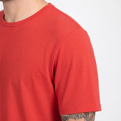 Merino T-Shirt Regular Fit Herren Schulterdetail von TOM FYFE in Coral Red 