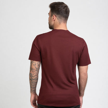 Tom Fyfe Merino Herren Slimfit T-Shirt in Burgundy, Rückansicht 