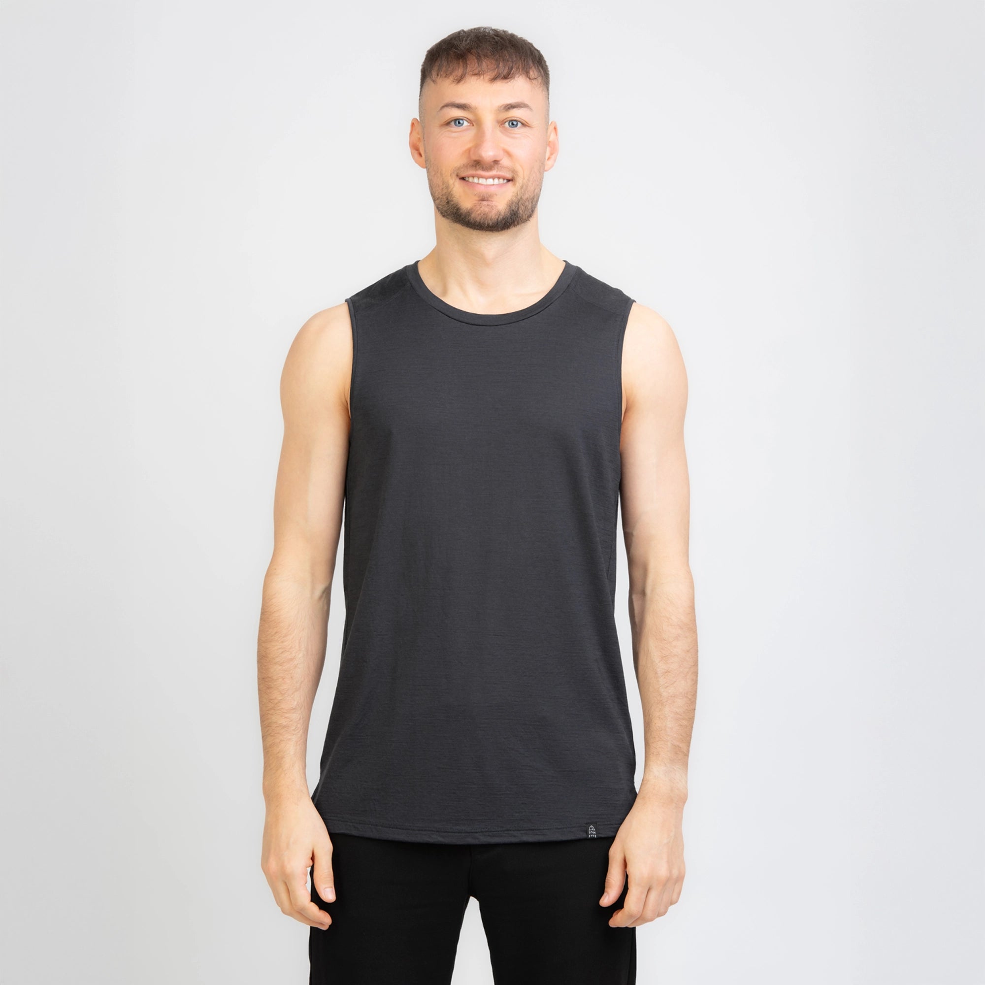 TOM FYFE Merino Herren Tank Top in Anthrazit, Frontansicht TF101007 
