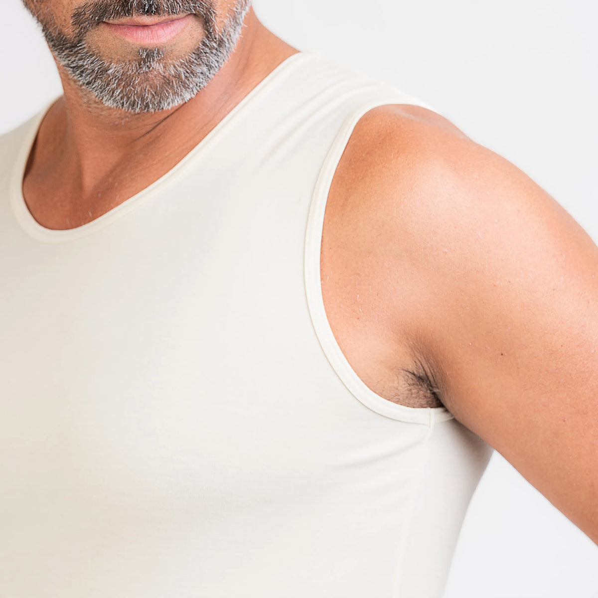 TOM FYFE Merino Herrren Stretch 240 Tank Top in Cream White, Kragen TF101009 