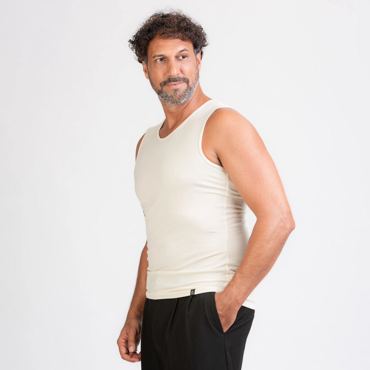 TOM FYFE Merino Herrren Stretch 240 Tank Top in Cream White, Seitenansicht TF101009 