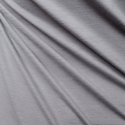 Merino Herren Shirt von Tom Fyfe Detailaufnahme der Stofffarbe Hellgrau 