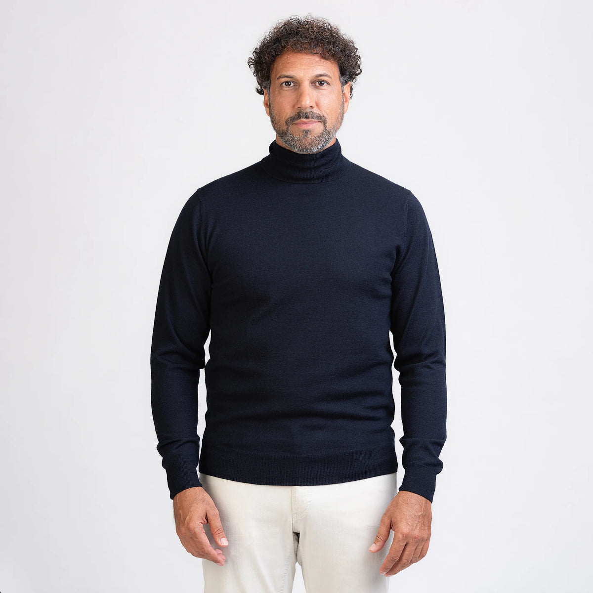 TOM FYFE Merino Herren Turtleneck-Pullover in Dark Navy Frontansicht 