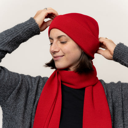 Merino Stickmuetze von Tom Fyfe in Rot 