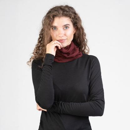 Tom Fyfe Merino Schlauchschal in Burgundy, Vorderansicht 