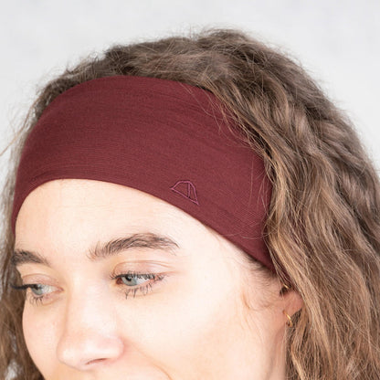 Tom Fyfe Merino Stirnband in Burgundy, Nahaufnahme 