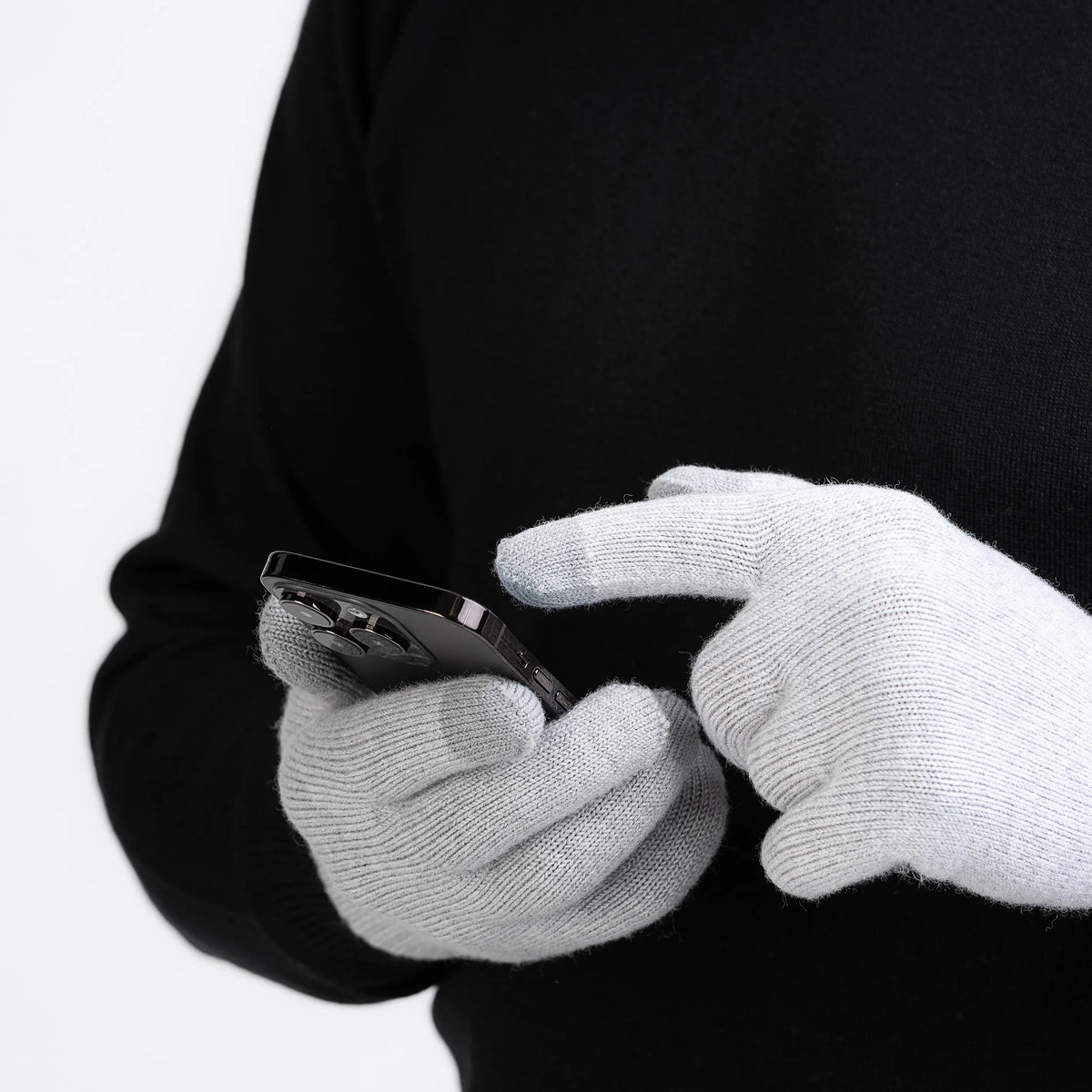 Merino Touchscreen Strickhandschuhe Hände Smartphone von TOM FYFE in Gray Melange 